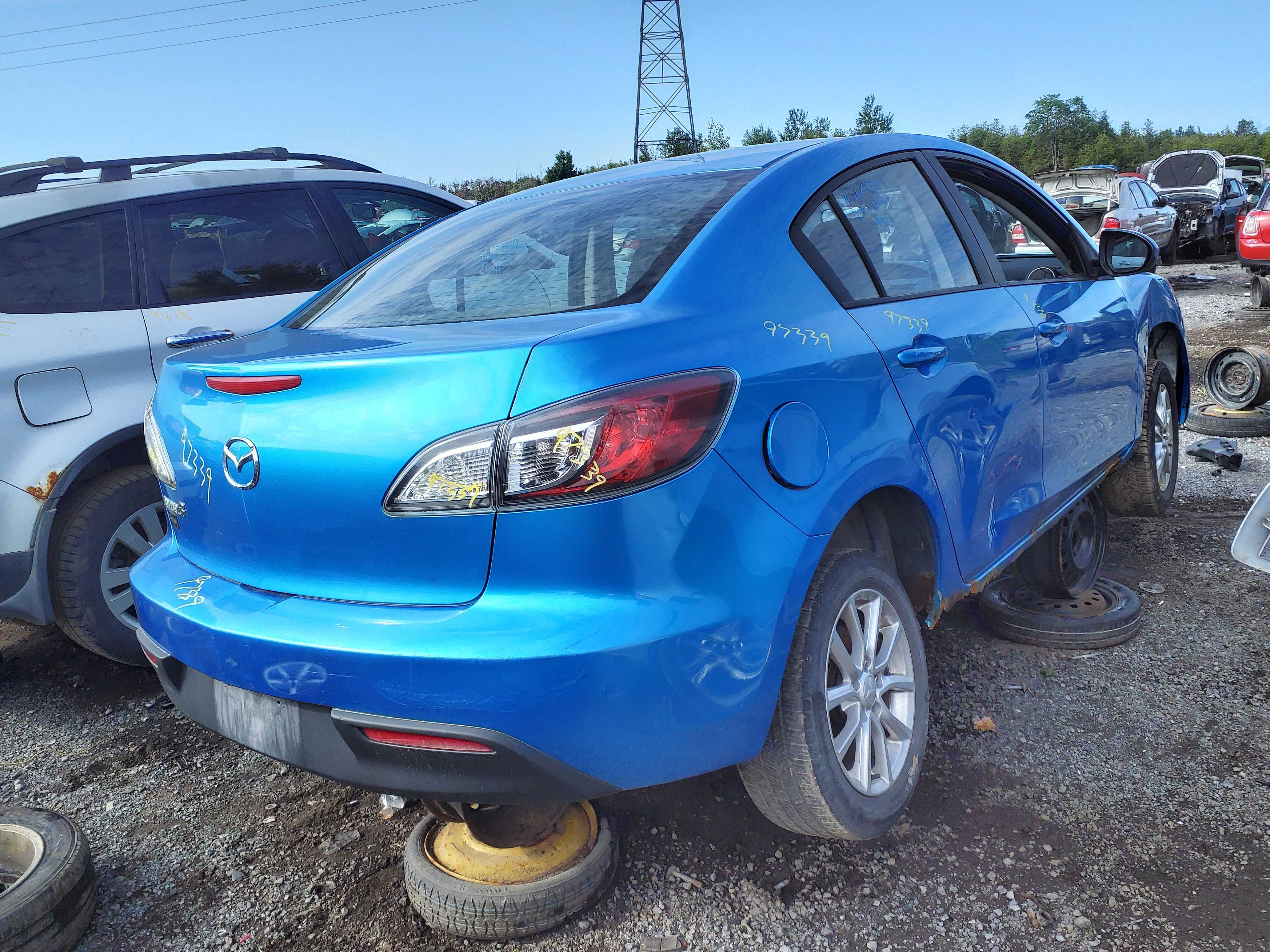 MAZDA MAZDA3 2011