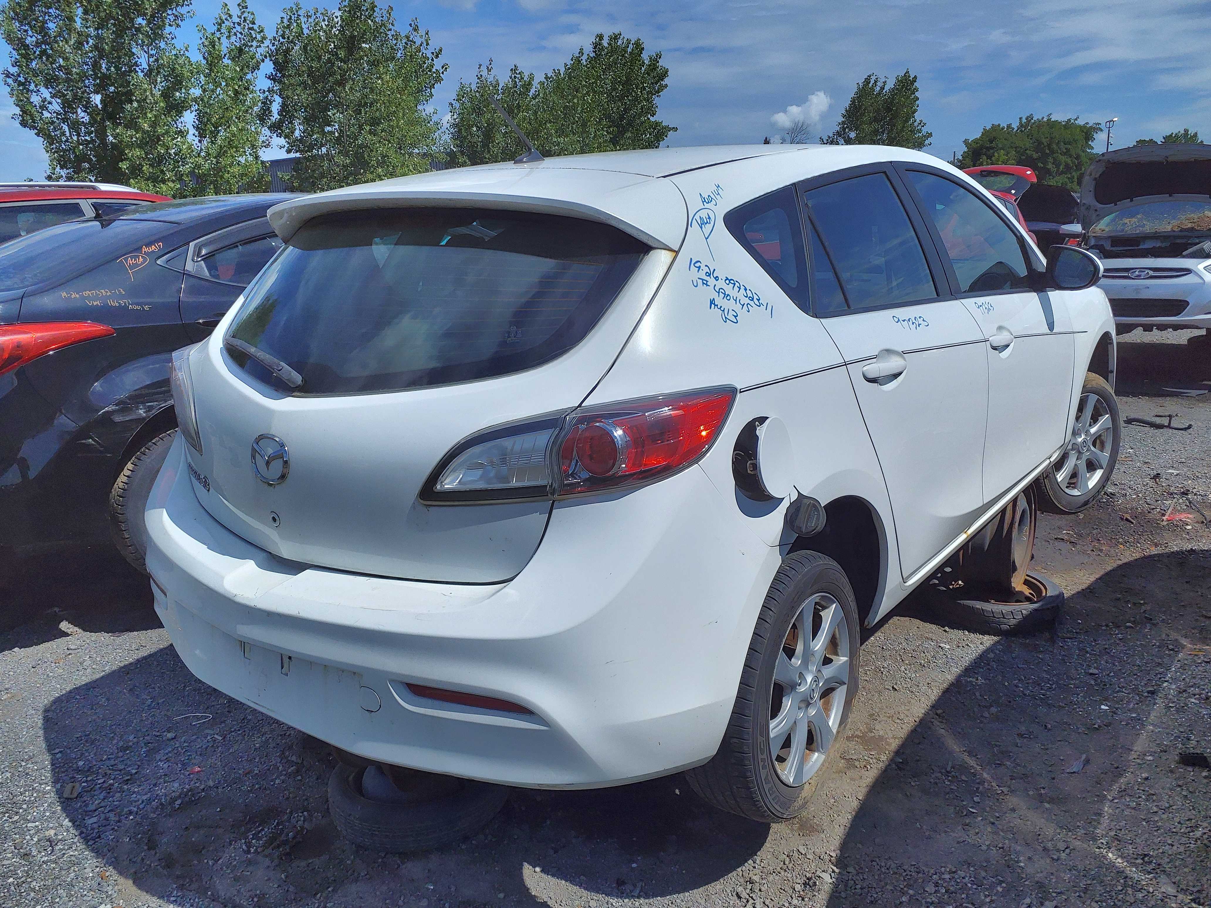 MAZDA MAZDA3 2011