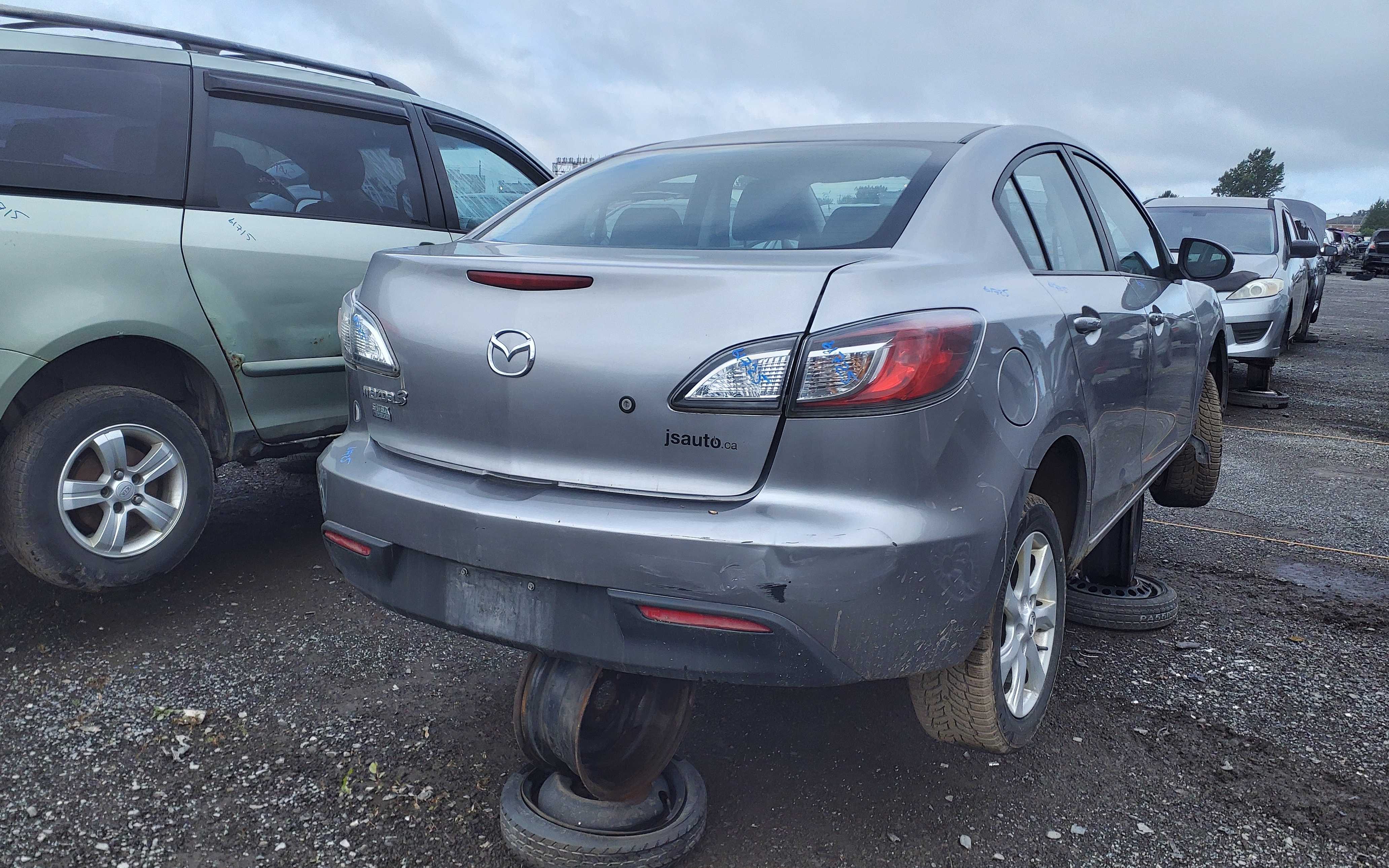 MAZDA MAZDA3 2011