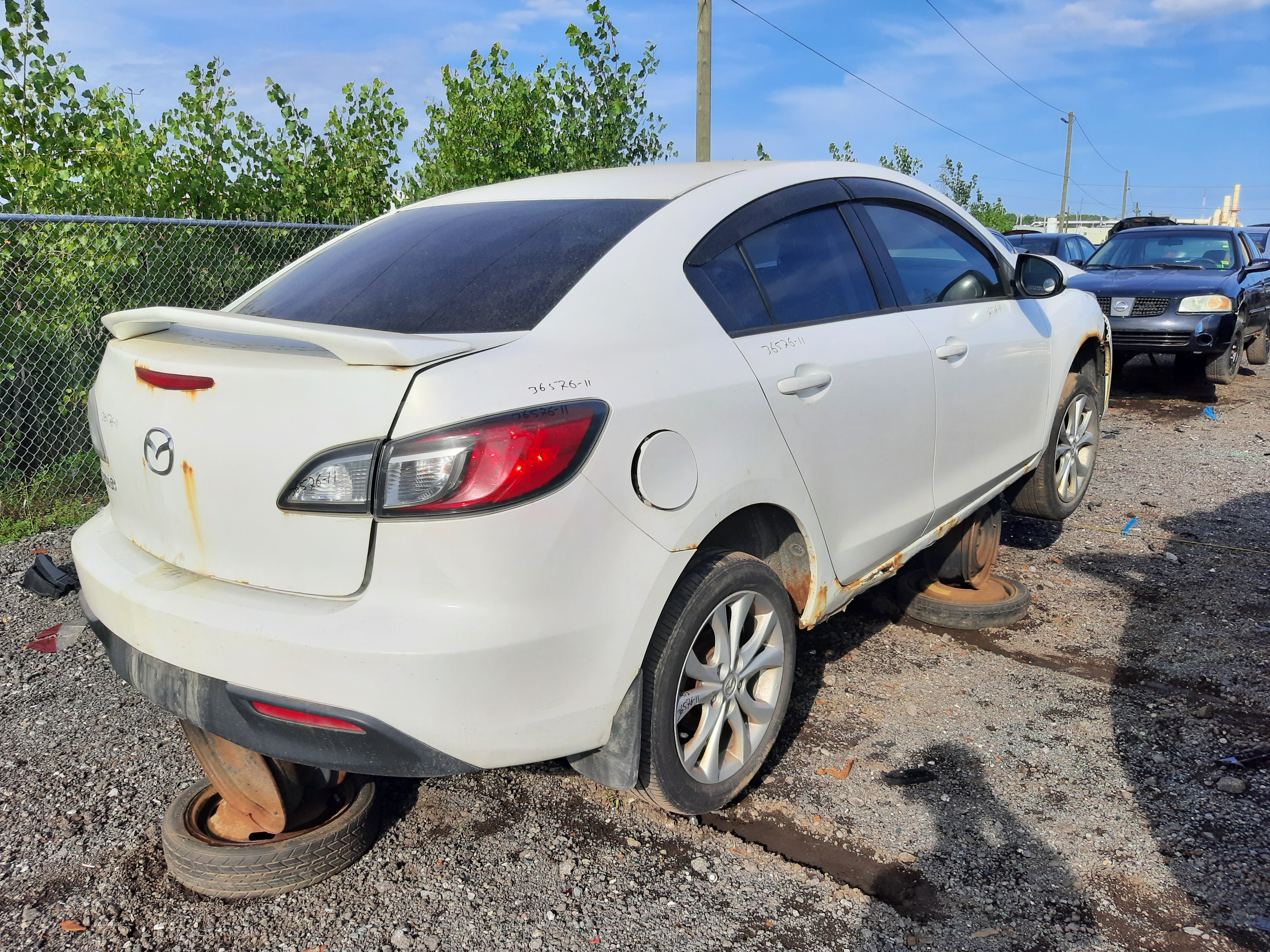 MAZDA MAZDA3 2011