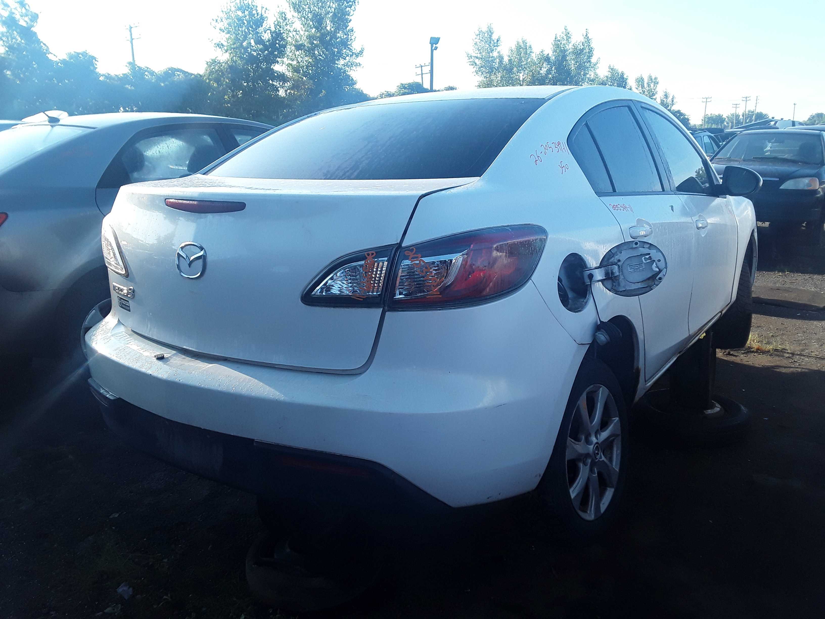 MAZDA MAZDA3 2011