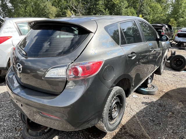 MAZDA MAZDA3 2011