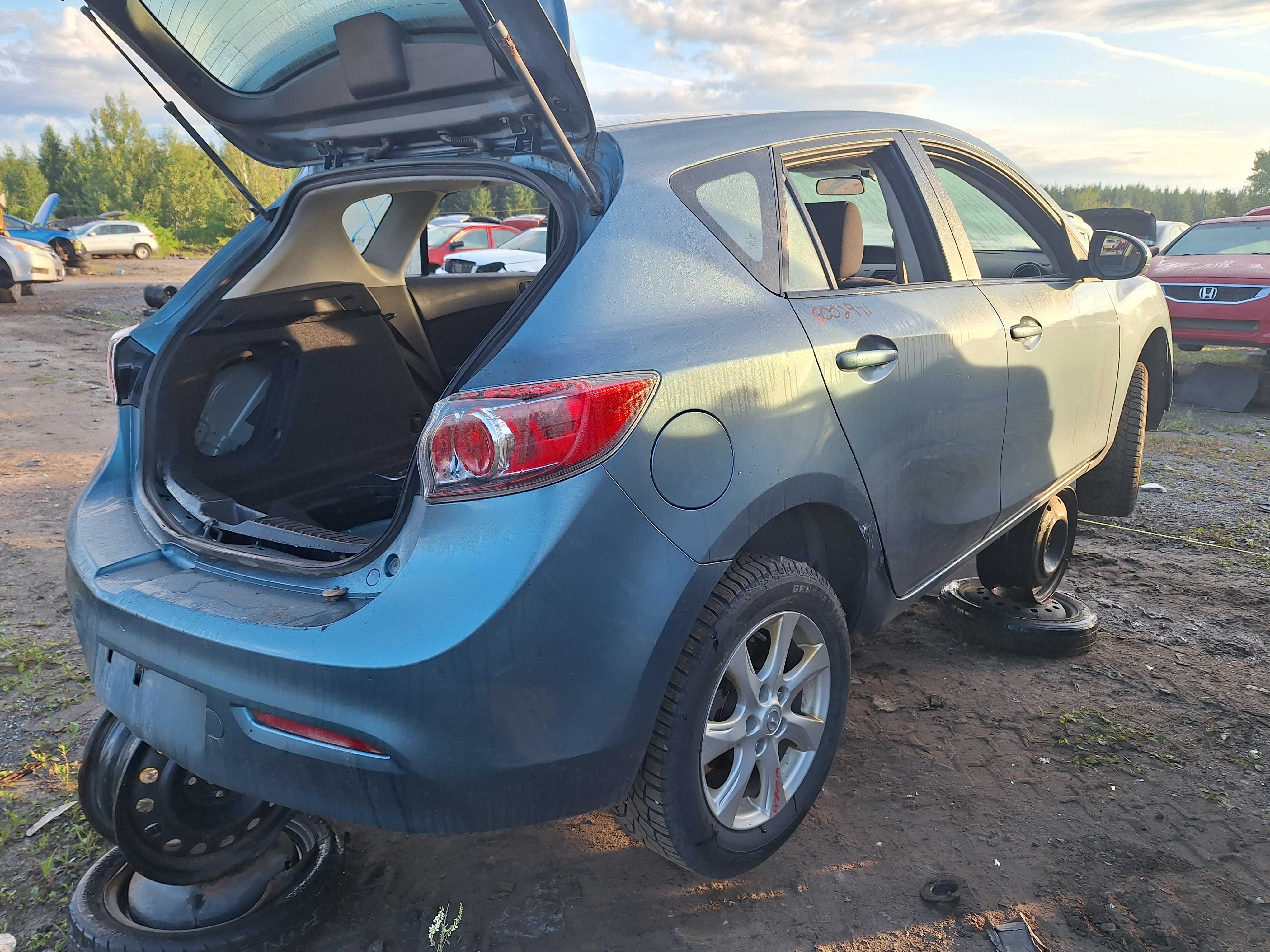 MAZDA MAZDA3 2011