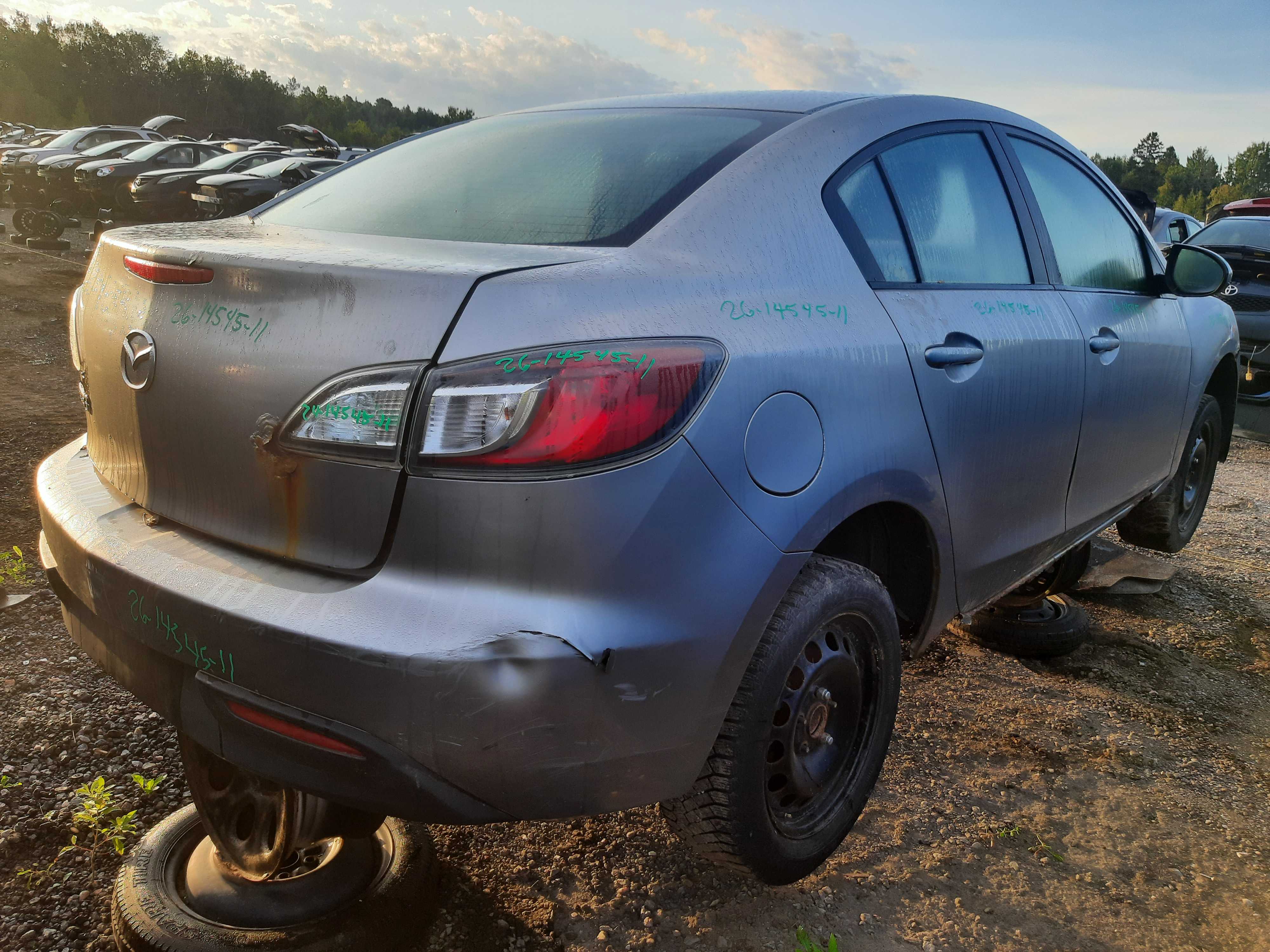 MAZDA MAZDA3 2011