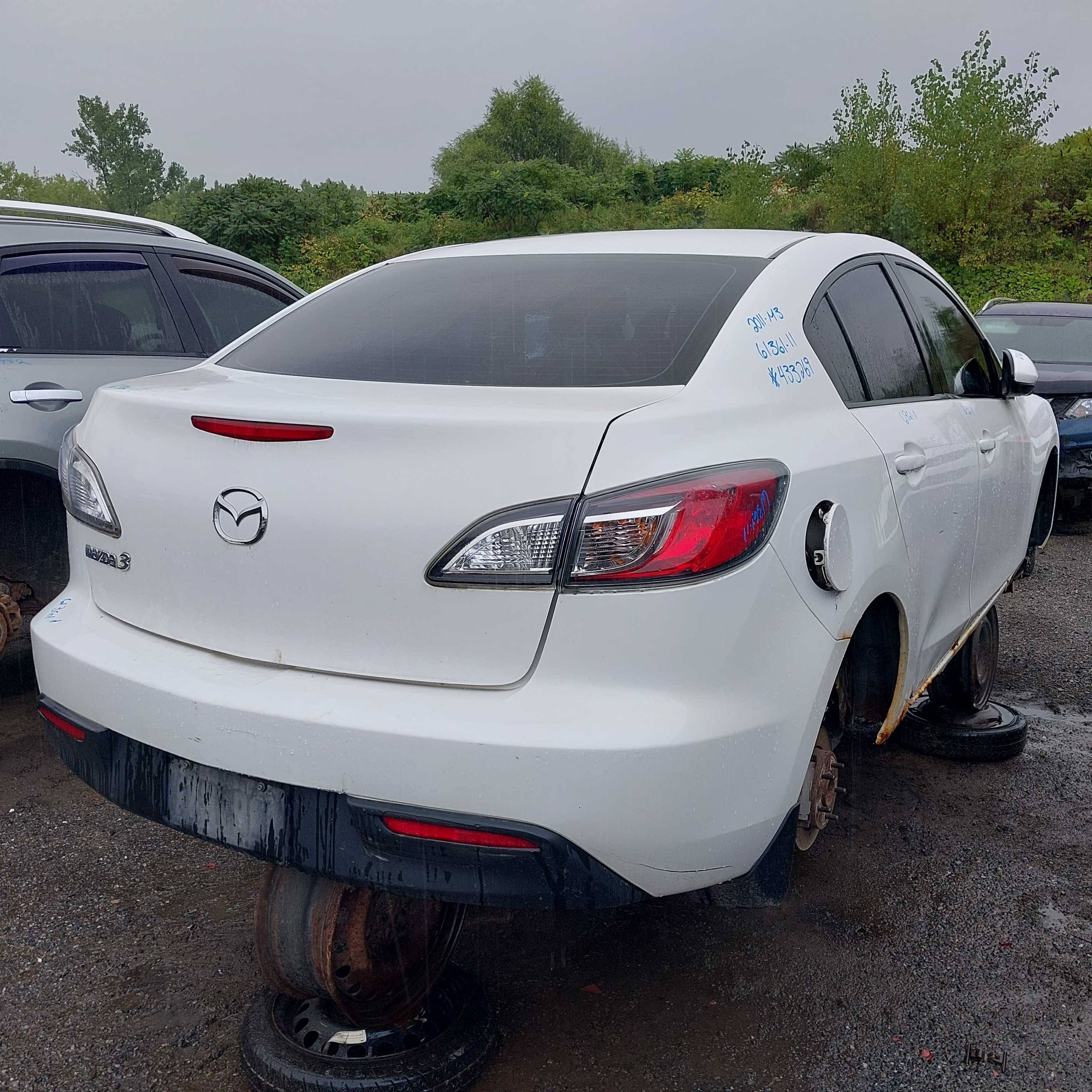 MAZDA MAZDA3 2011