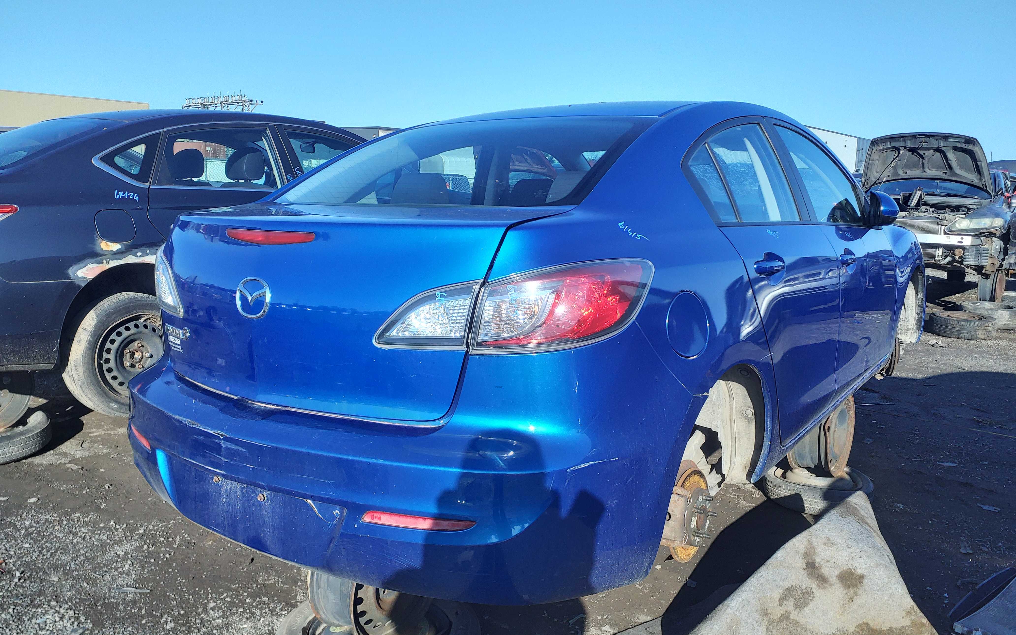 MAZDA MAZDA3 2012