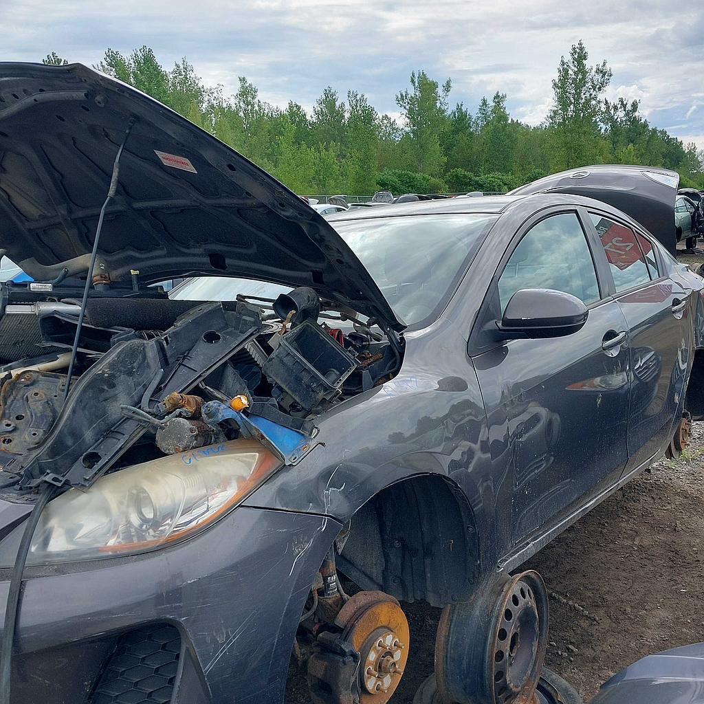 MAZDA MAZDA3 2012
