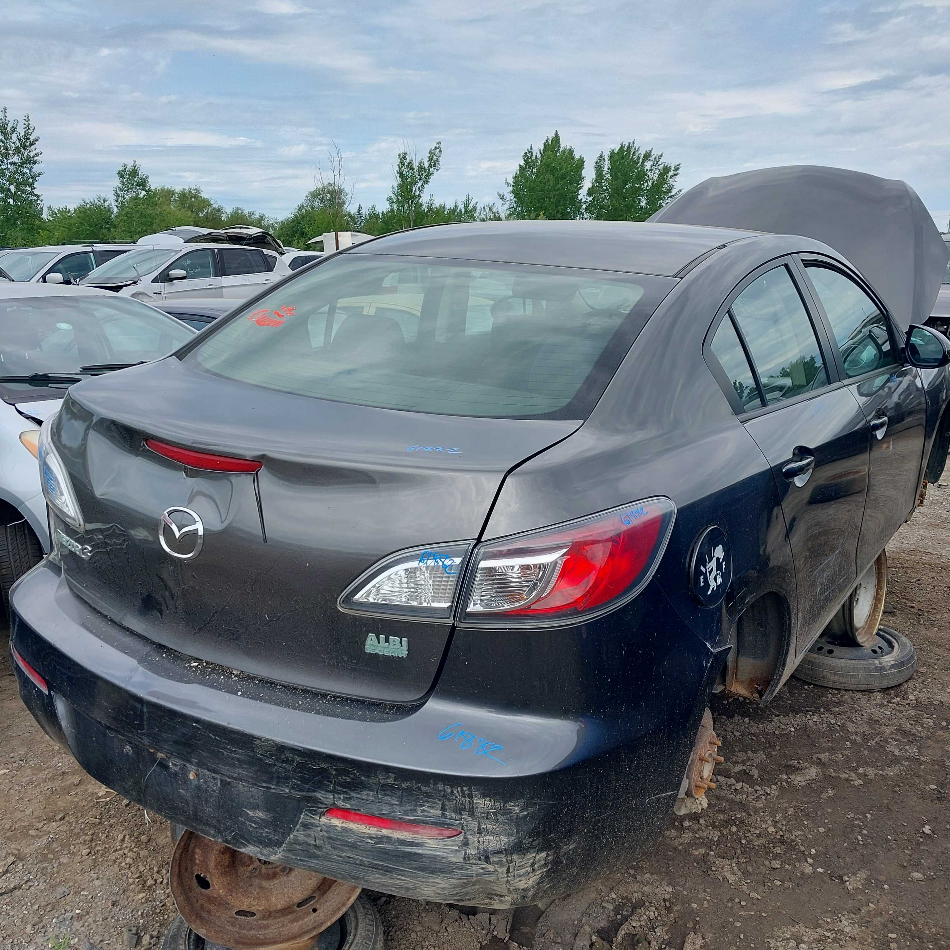 MAZDA MAZDA3 2012