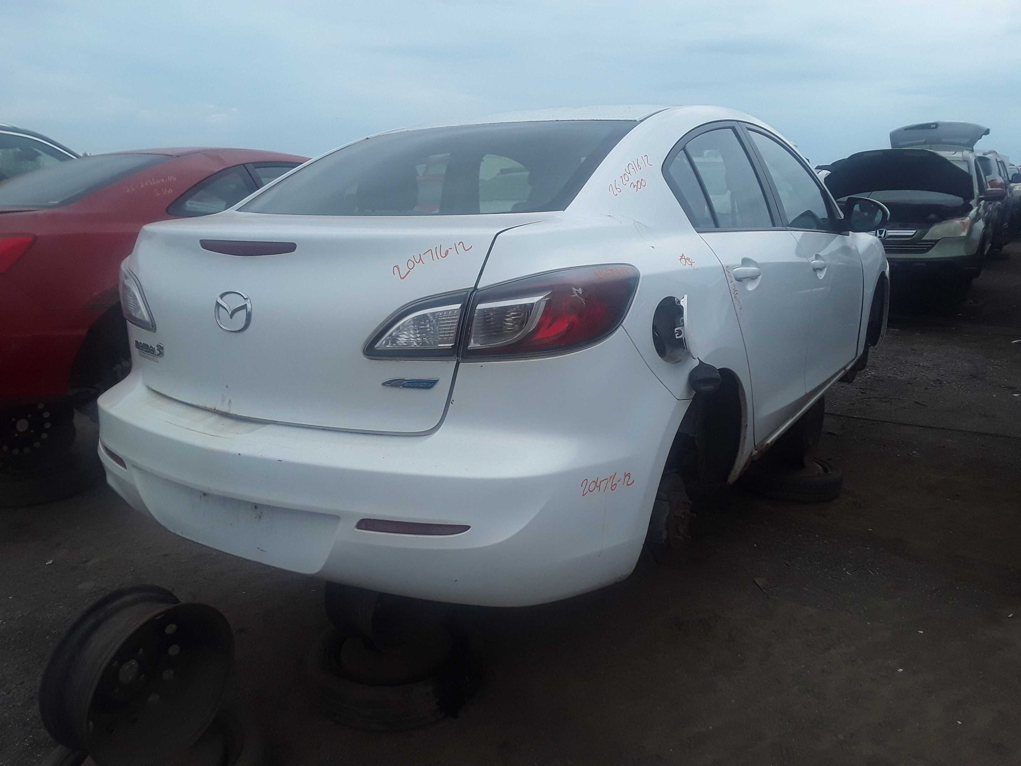 MAZDA MAZDA3 2012