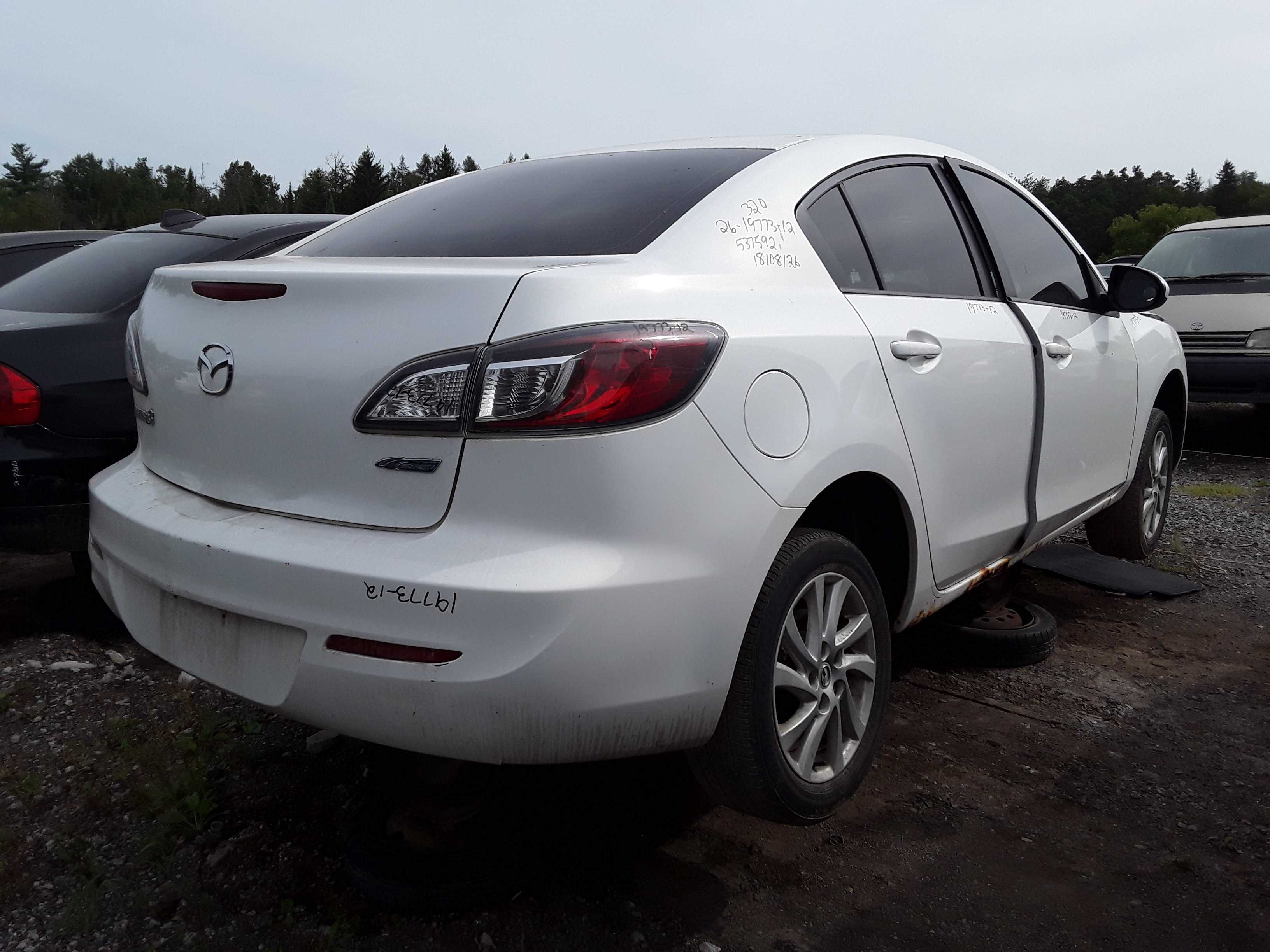 MAZDA MAZDA3 2012
