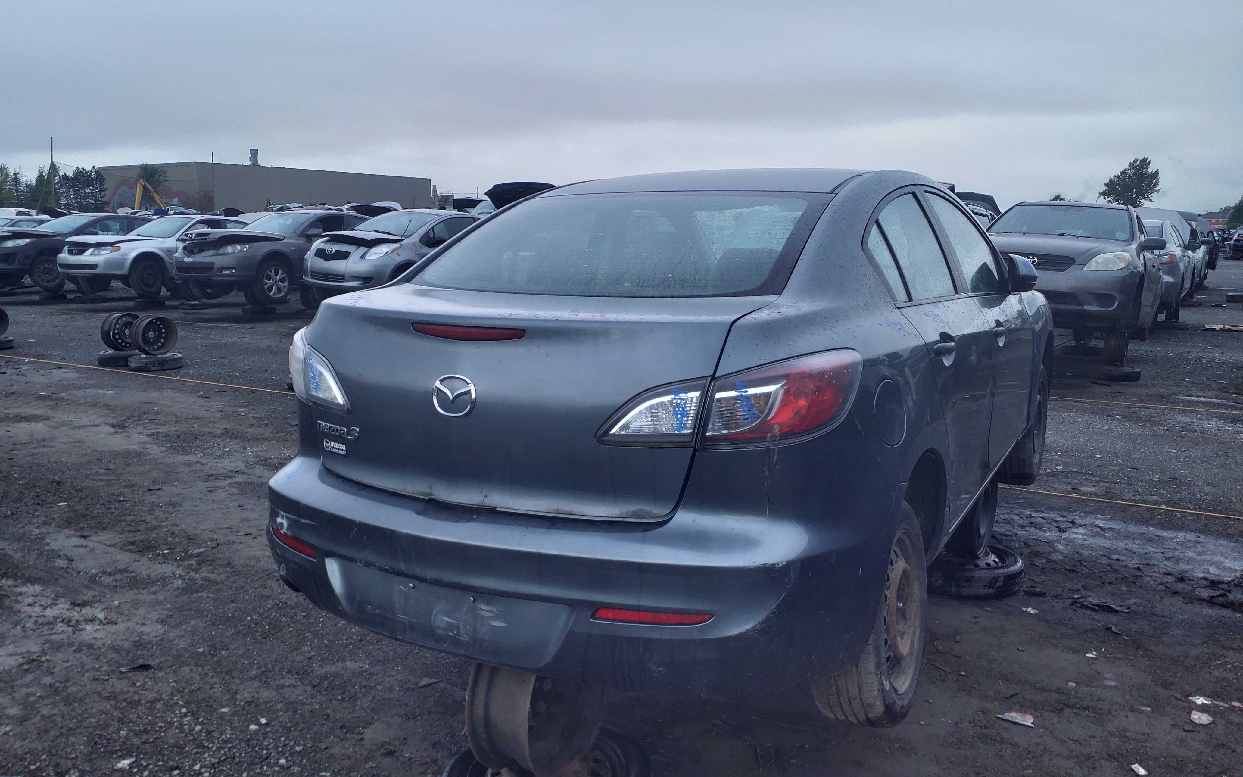 MAZDA MAZDA3 2012