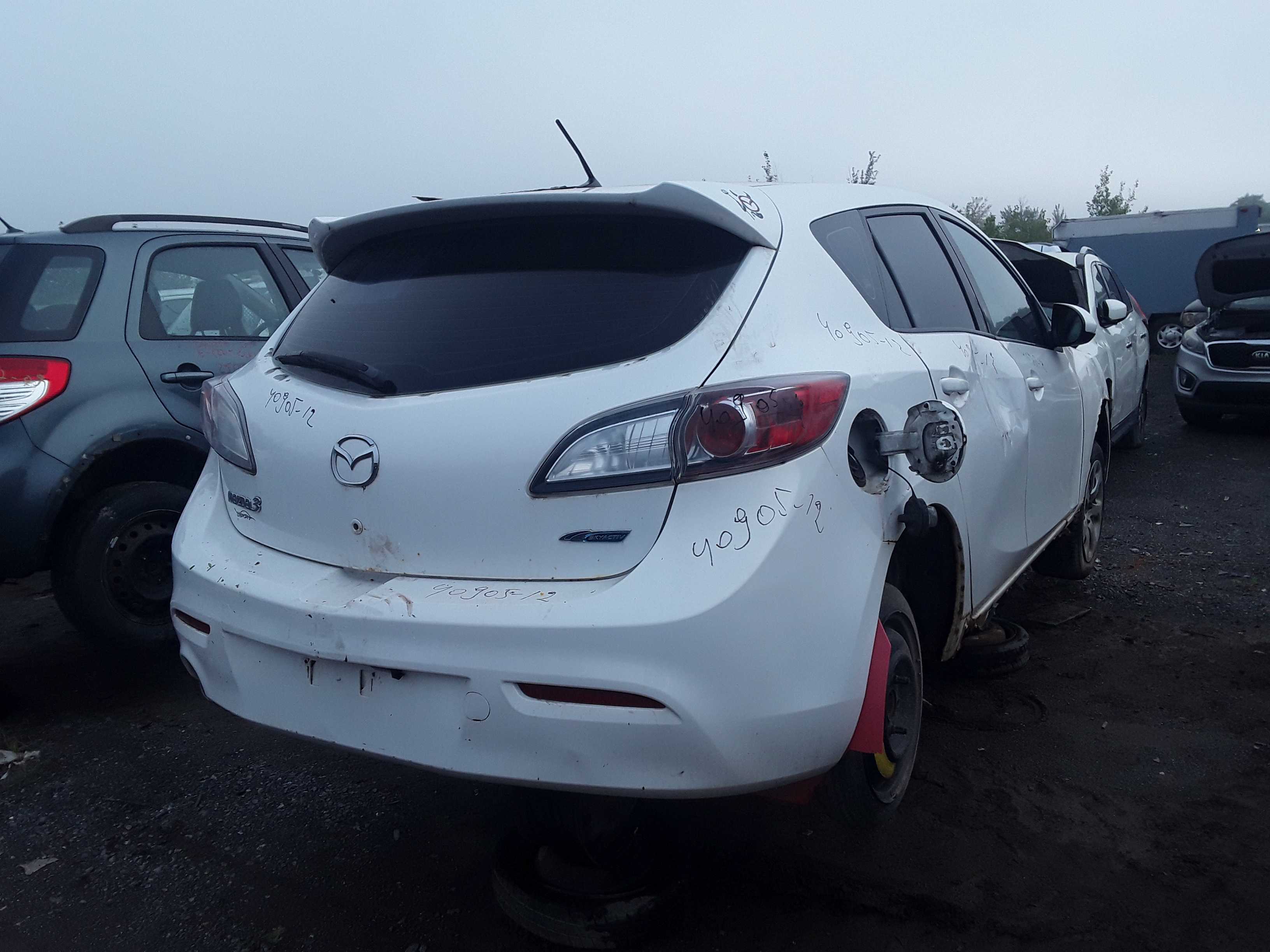 MAZDA MAZDA3 2012
