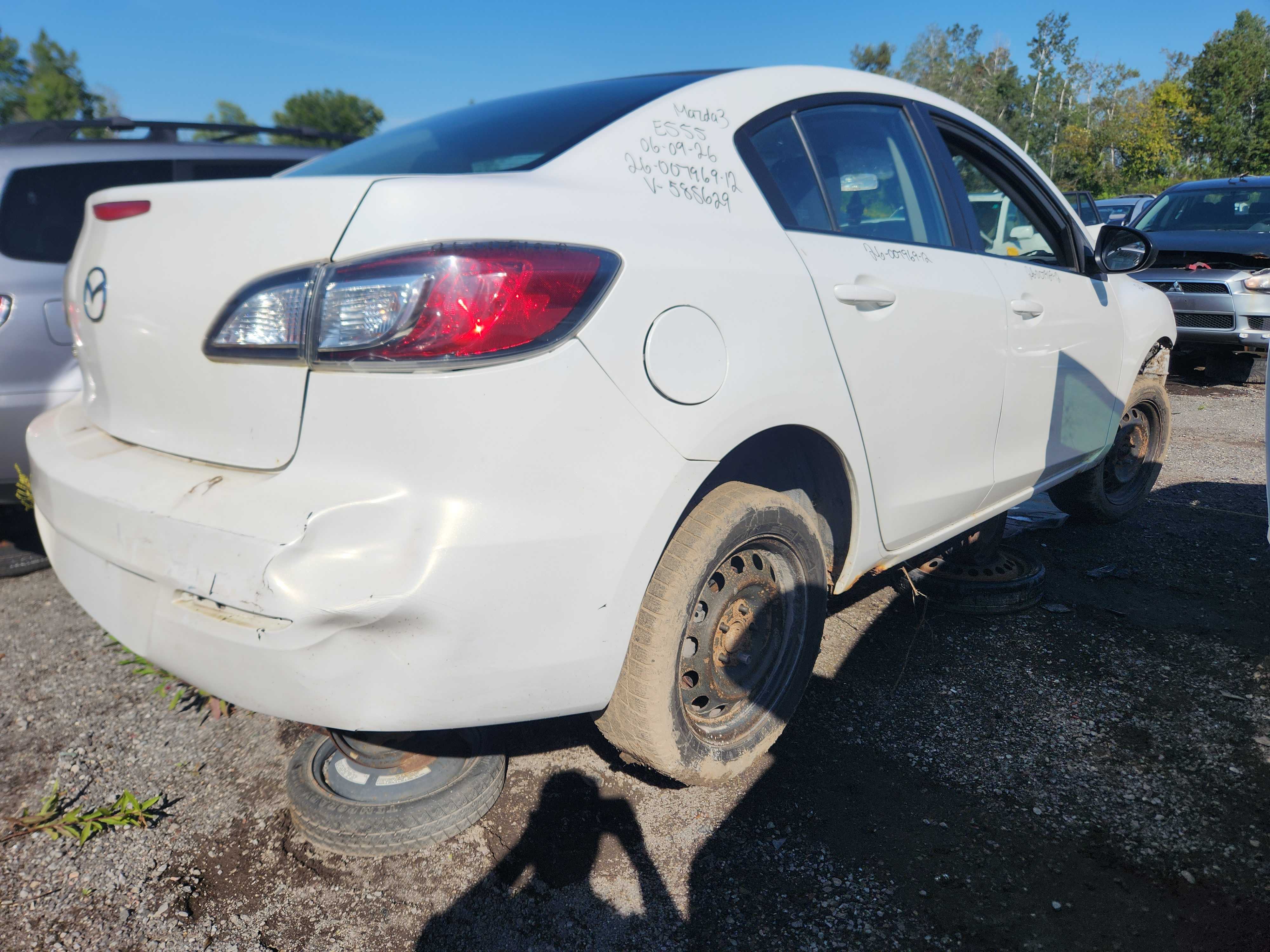 MAZDA MAZDA3 2012