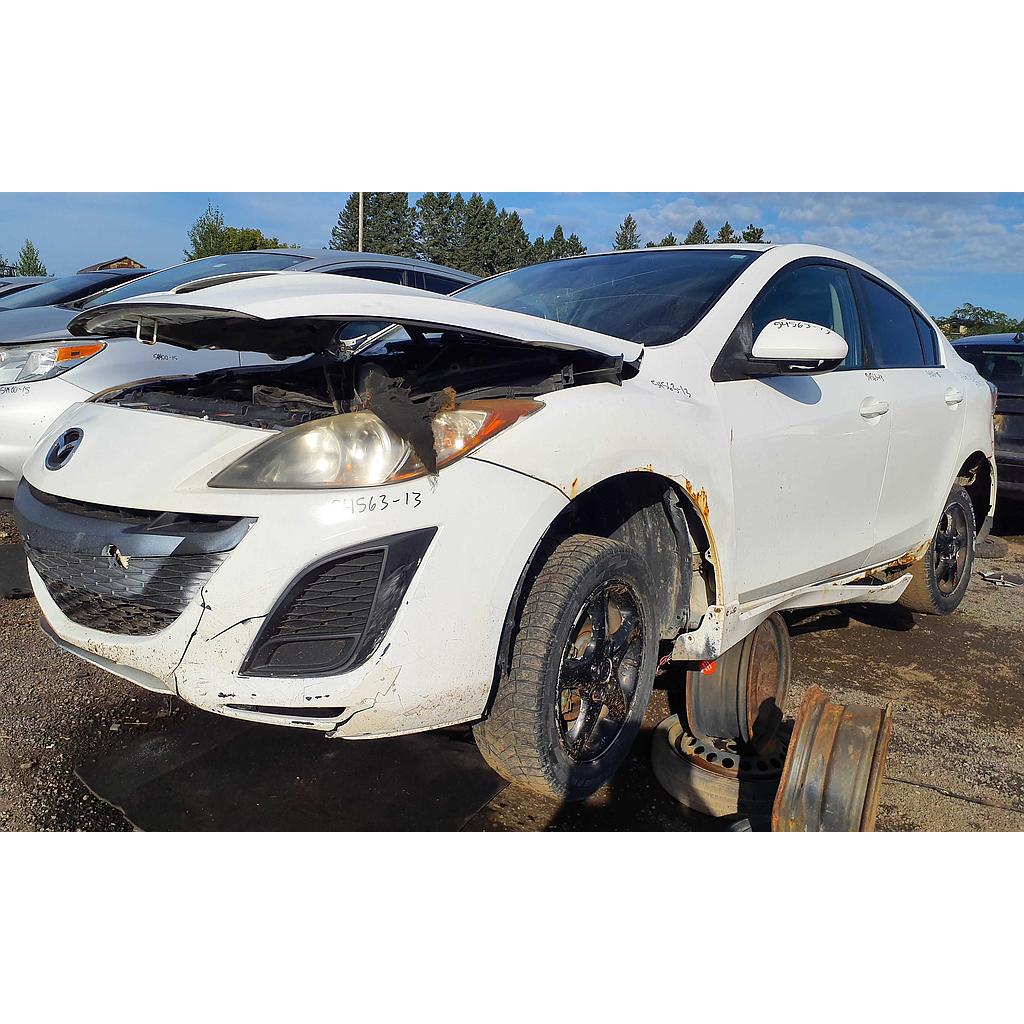 MAZDA MAZDA3 2013