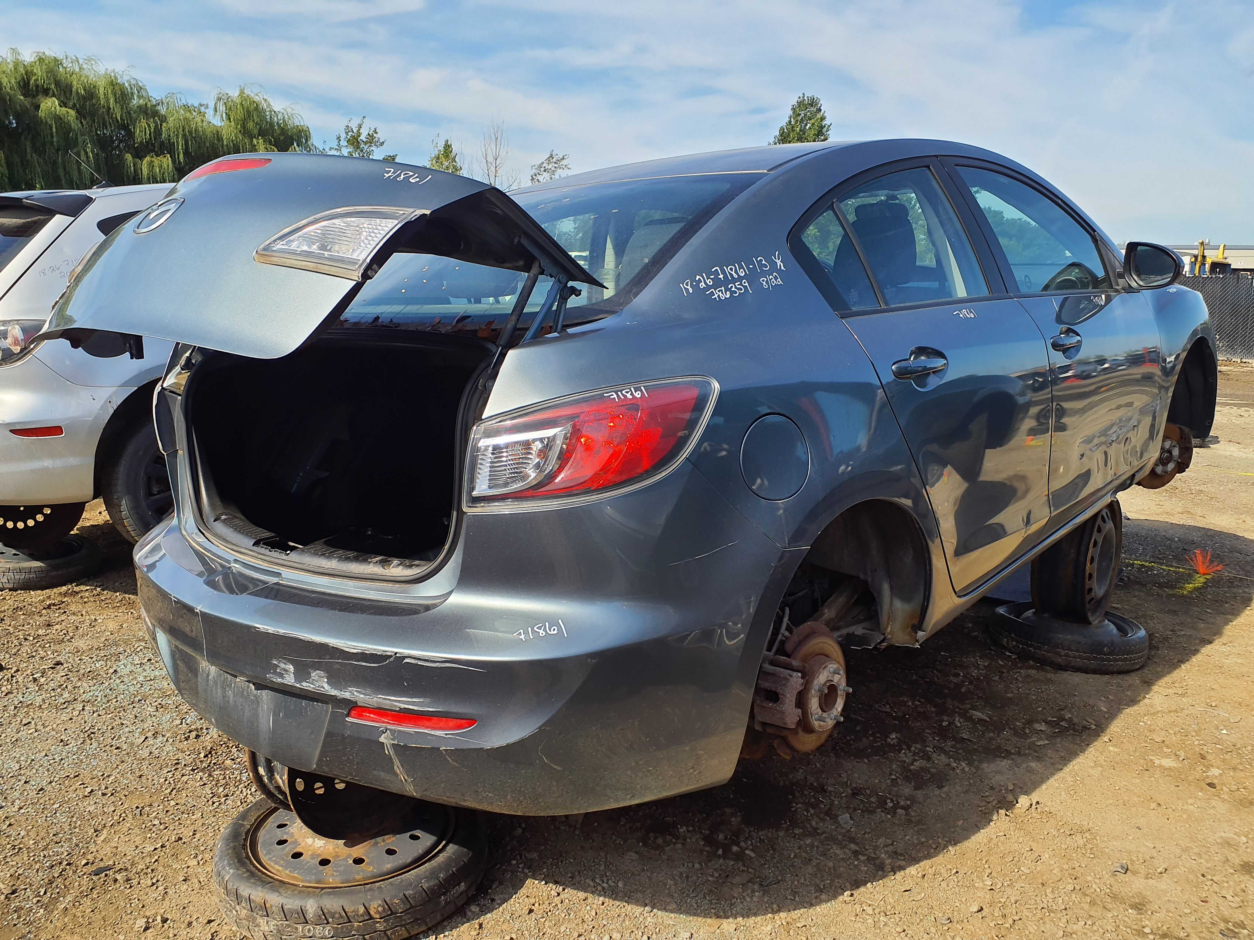 MAZDA MAZDA3 2013