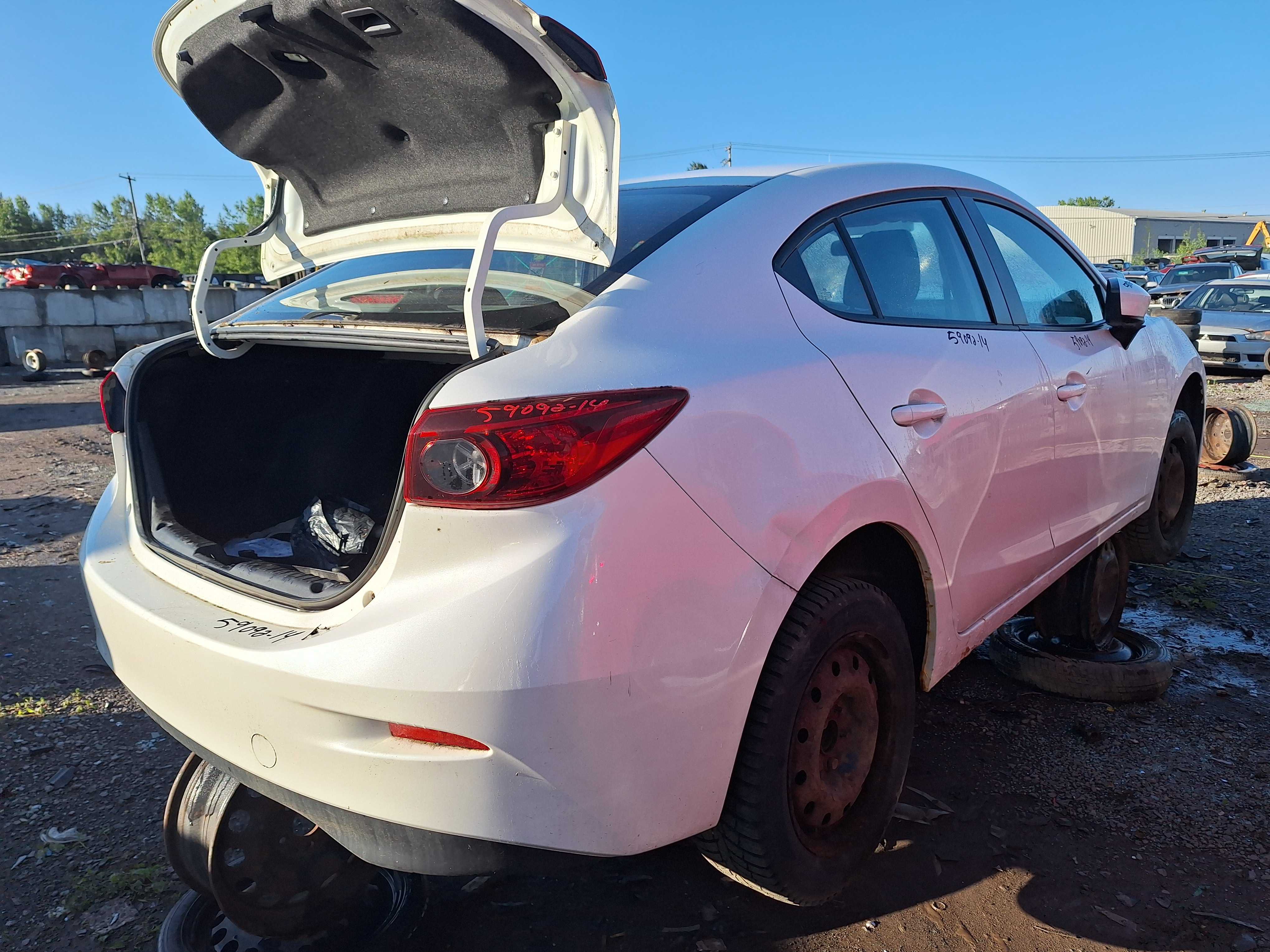 MAZDA MAZDA3 2014