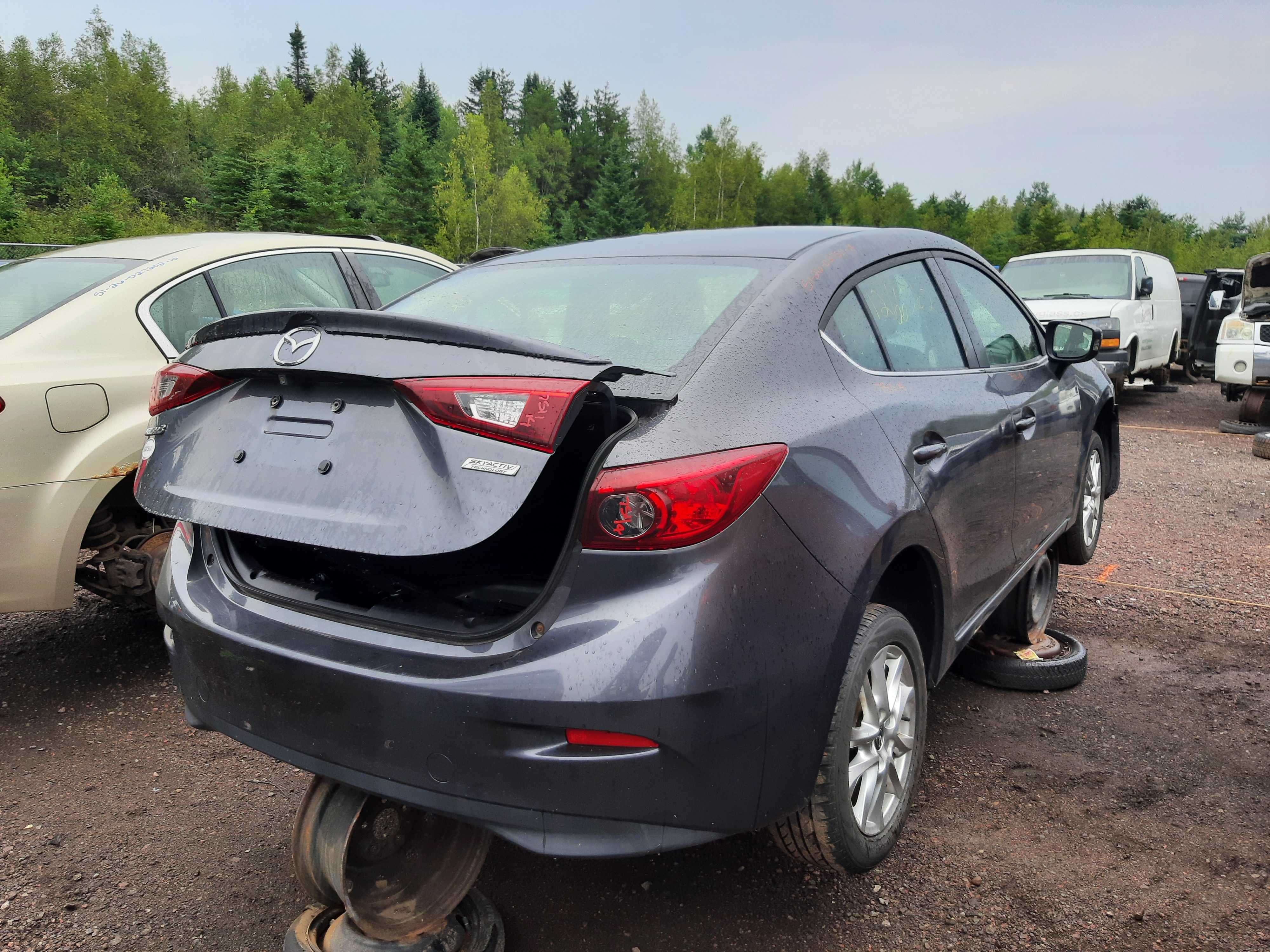 MAZDA MAZDA3 2014