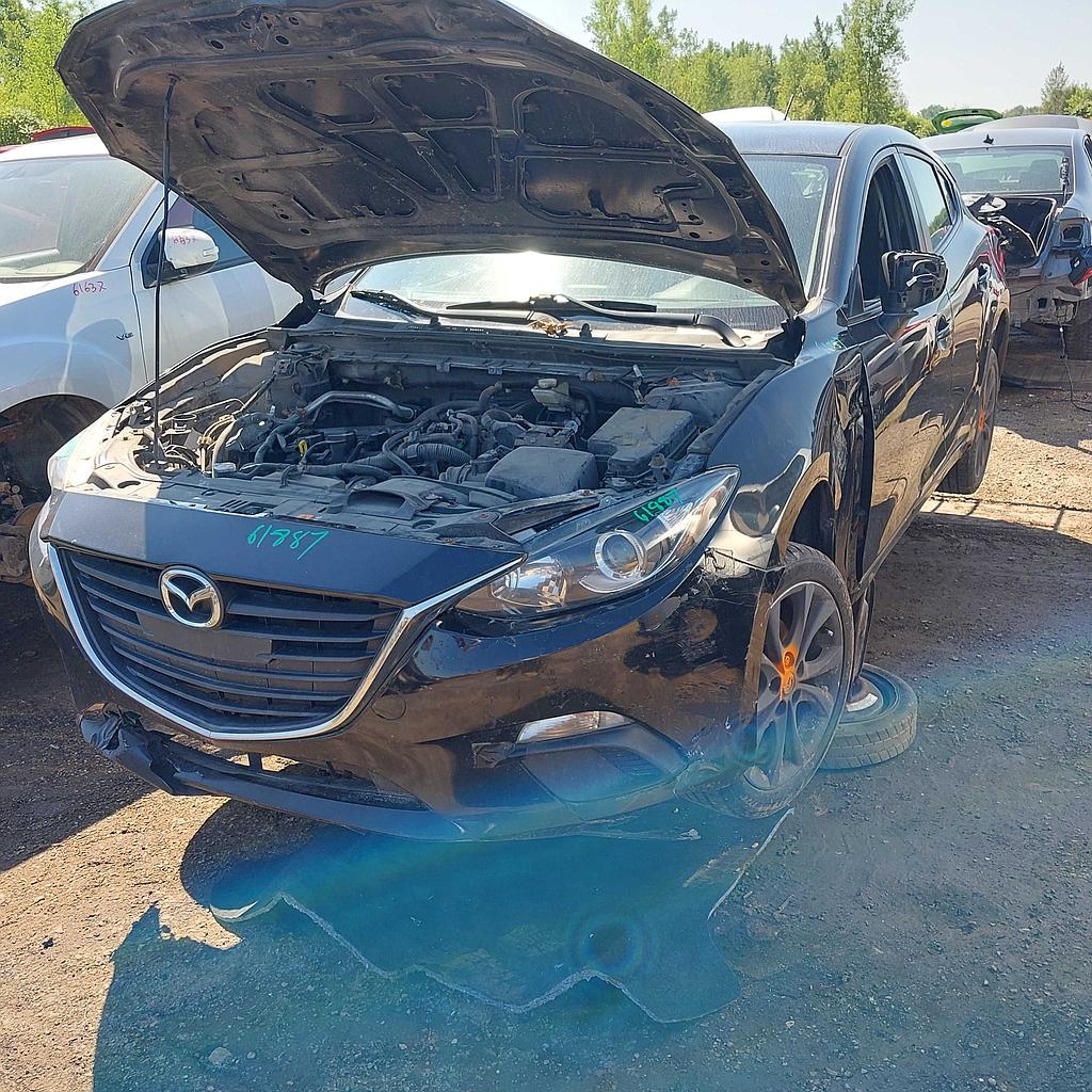 MAZDA MAZDA3 2015