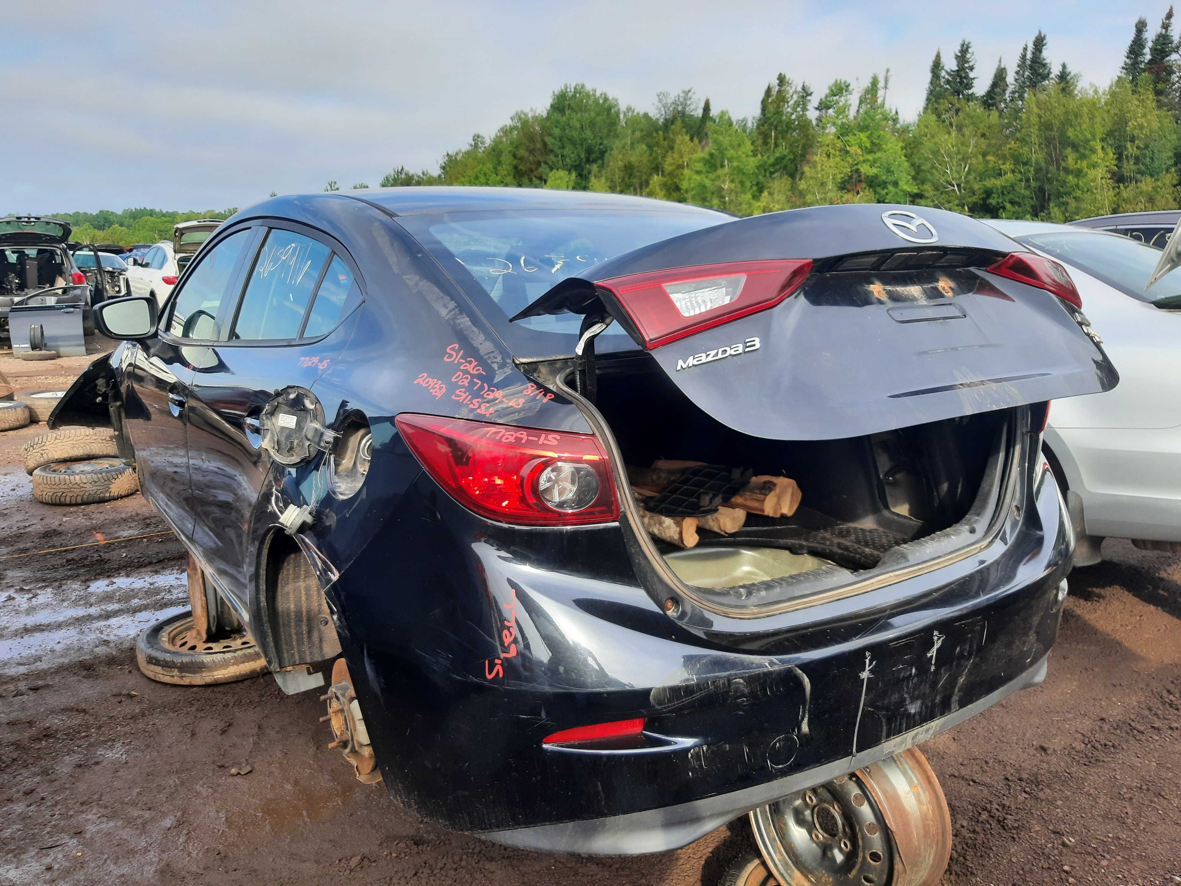 MAZDA MAZDA3 2015