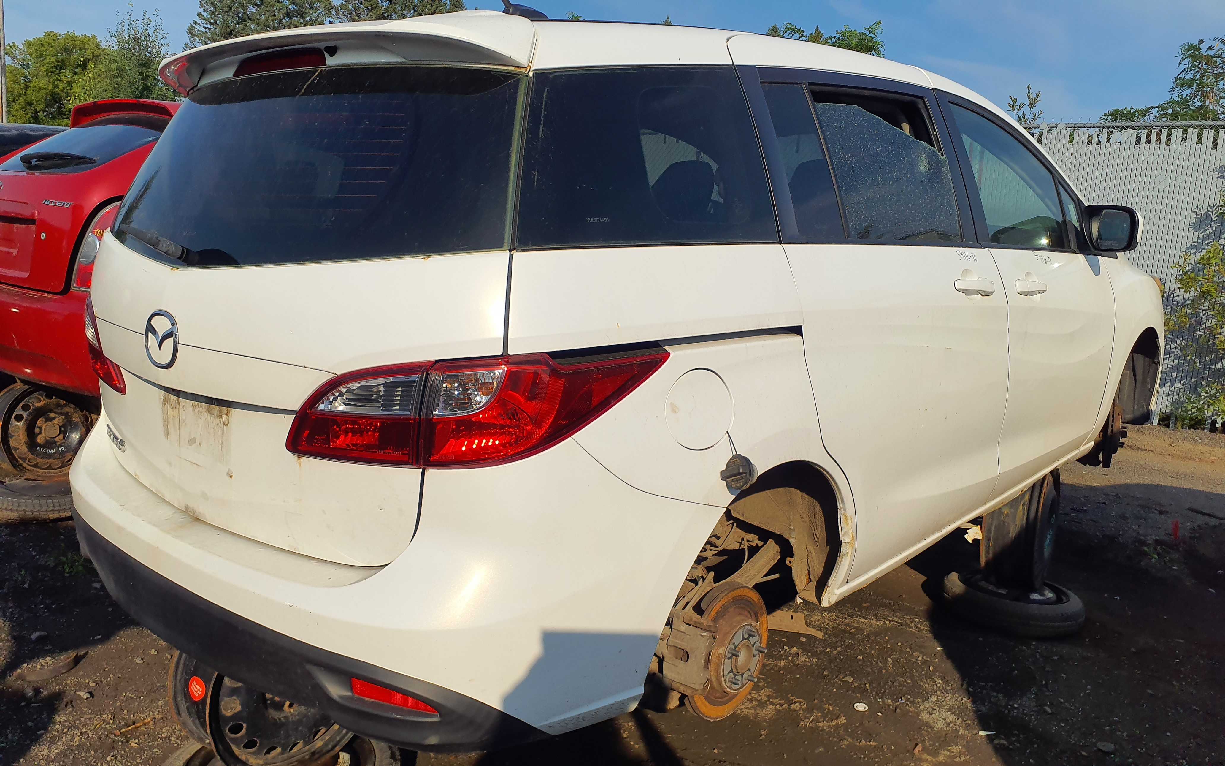 MAZDA MAZDA5 2012