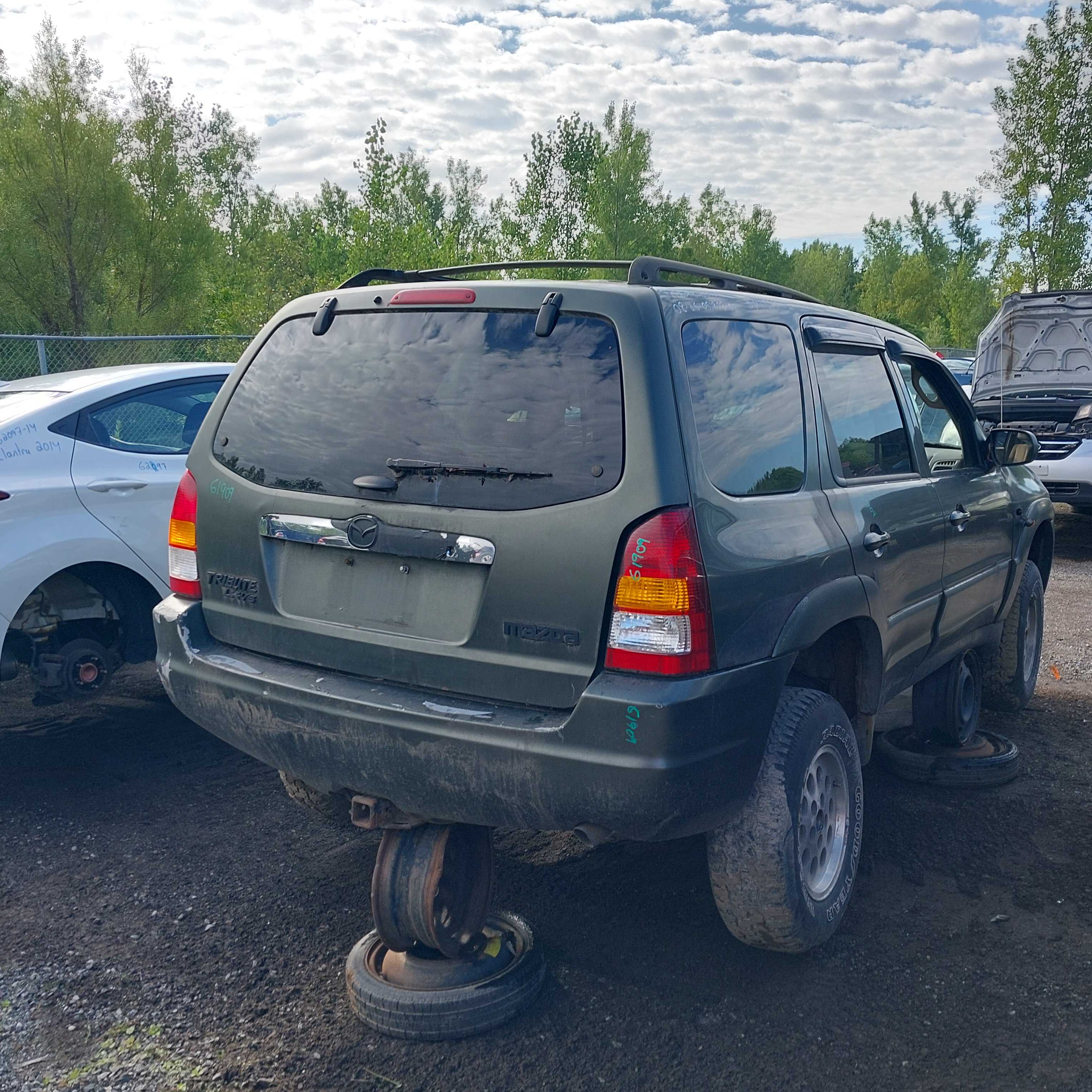 MAZDA TRIBUTE 2002