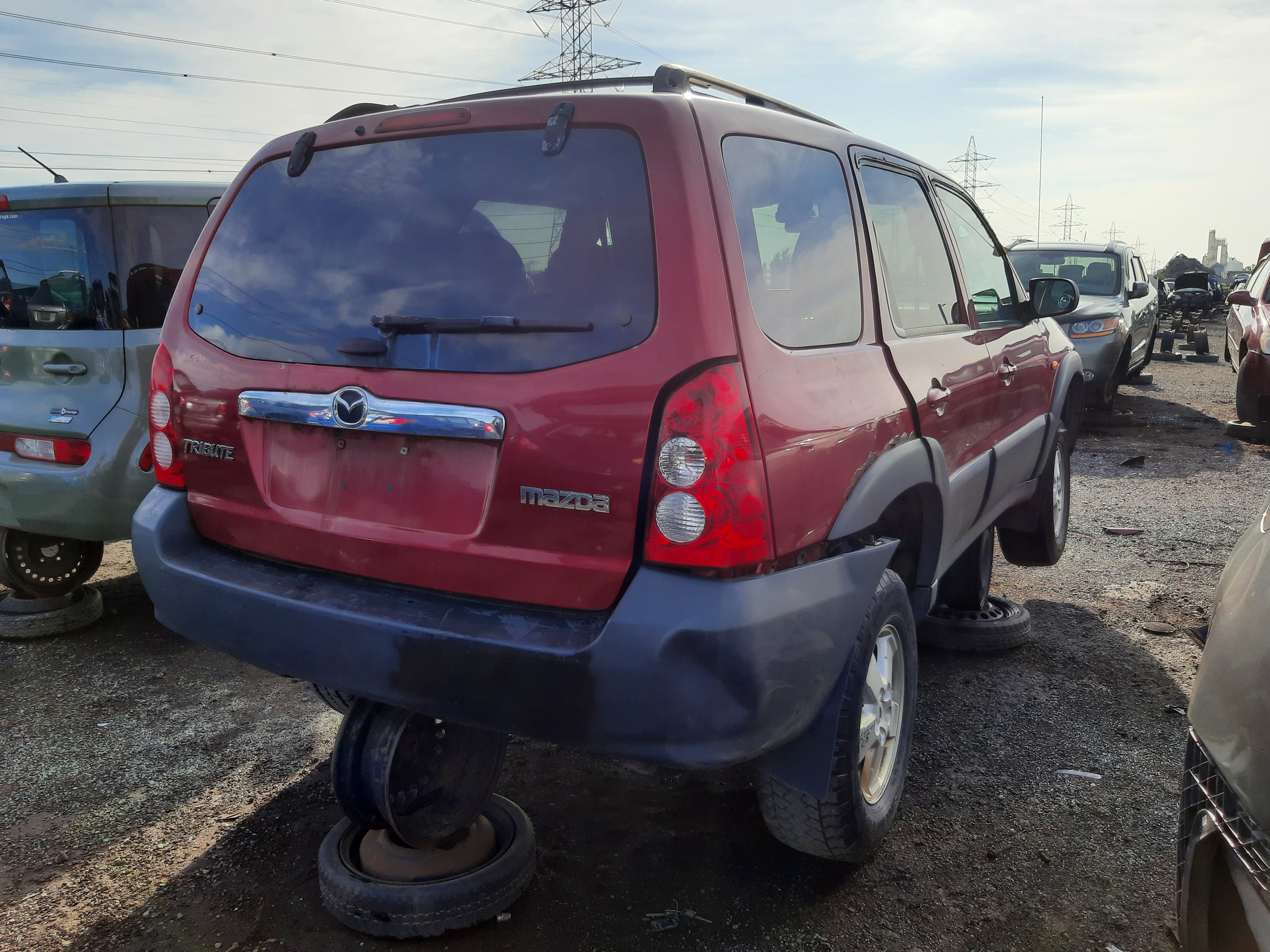 MAZDA TRIBUTE 2005