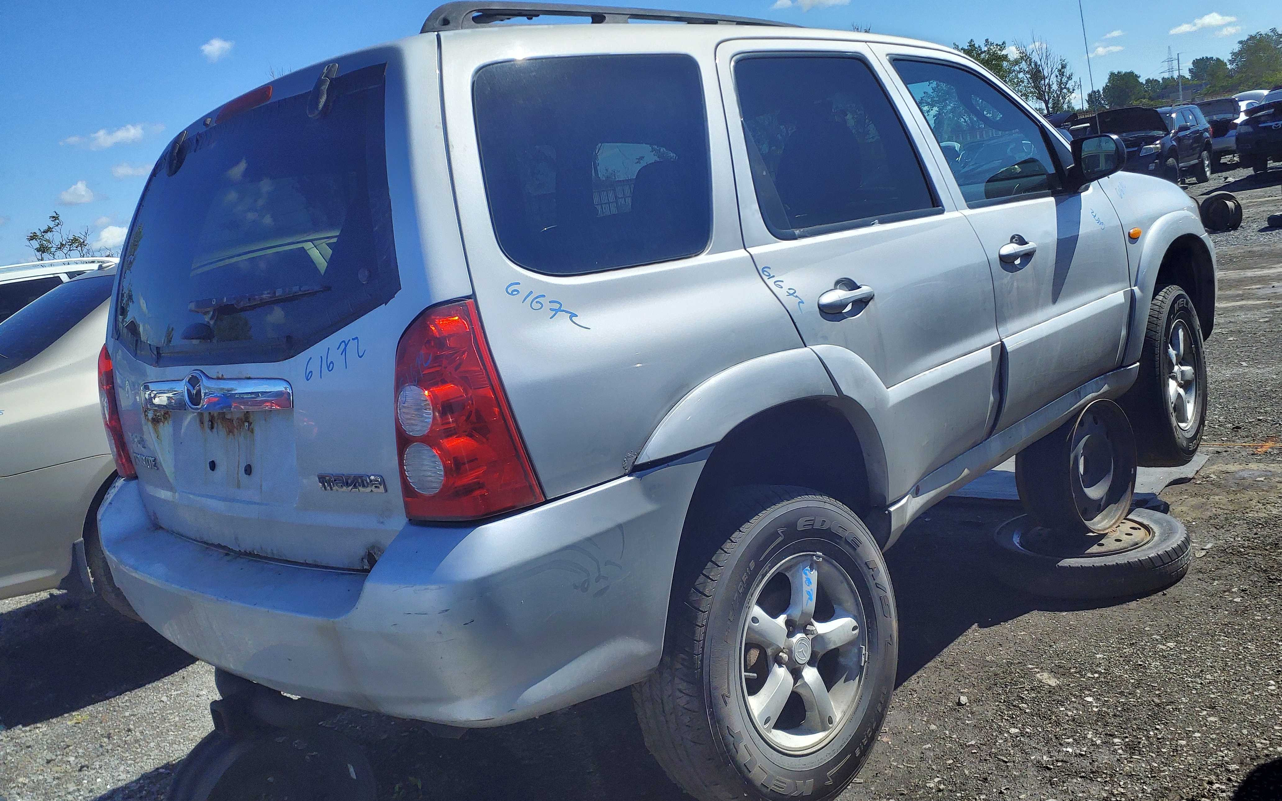 MAZDA TRIBUTE 2005