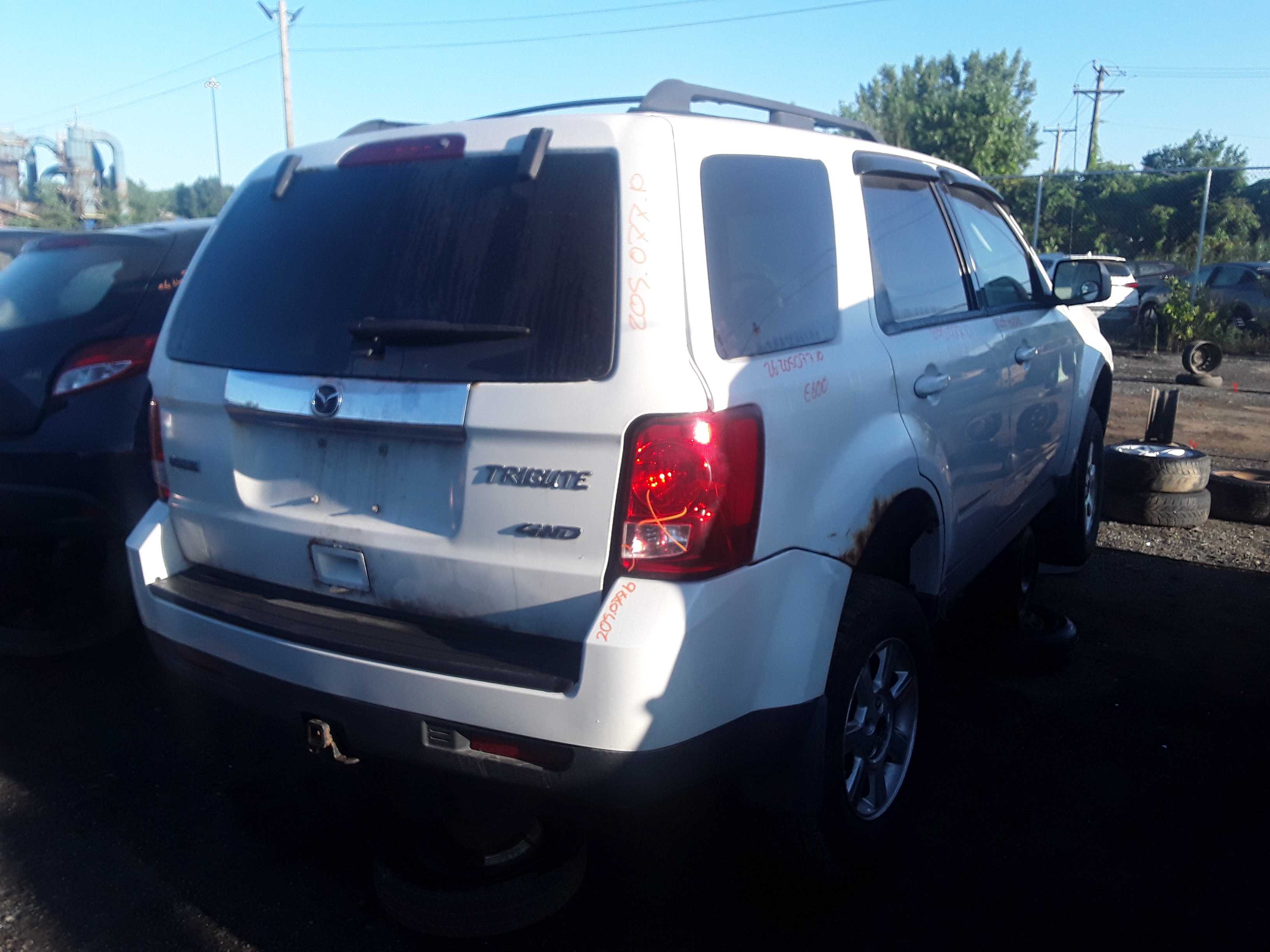 MAZDA TRIBUTE 2010