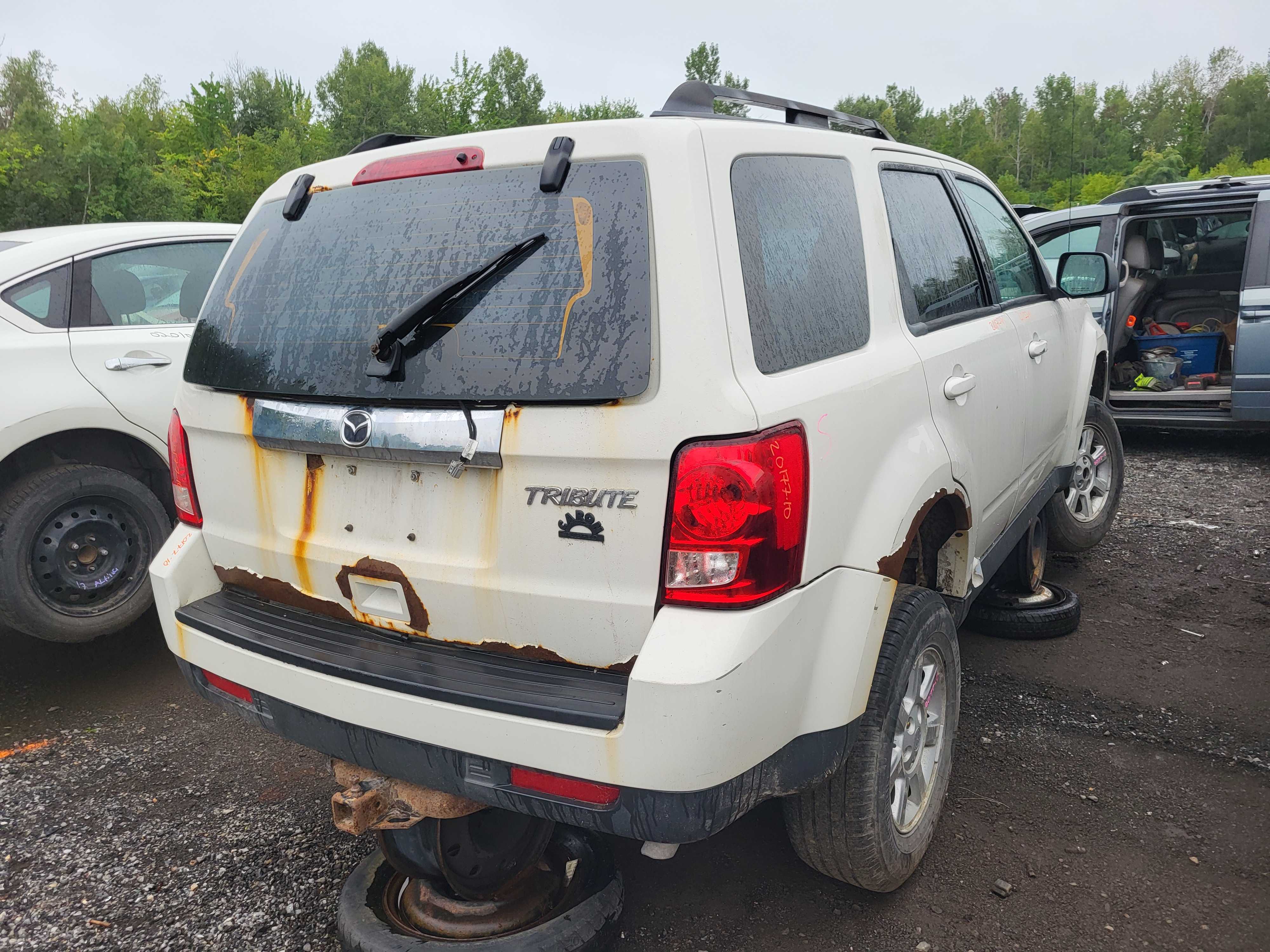 MAZDA TRIBUTE 2010
