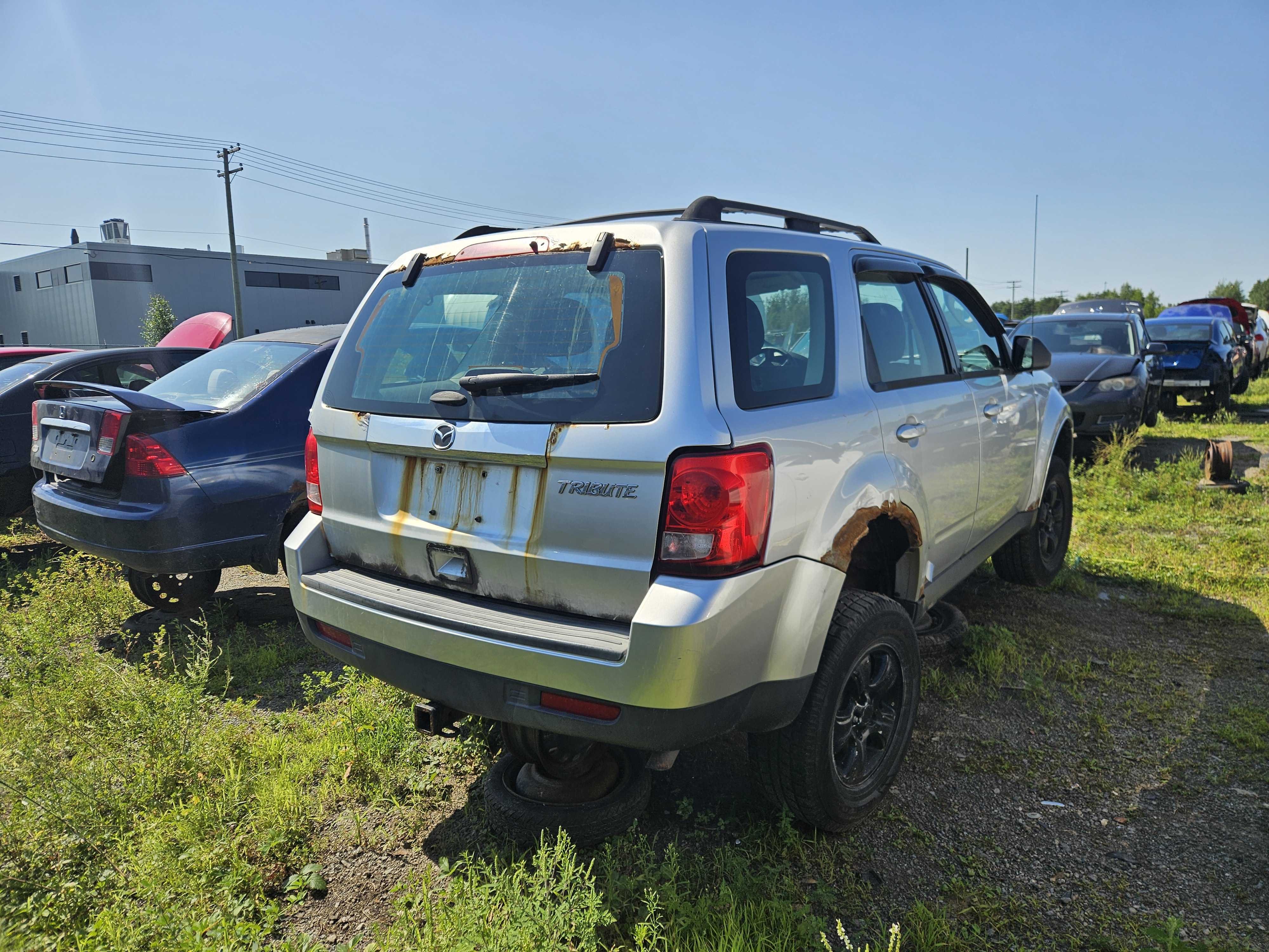MAZDA TRIBUTE 2011