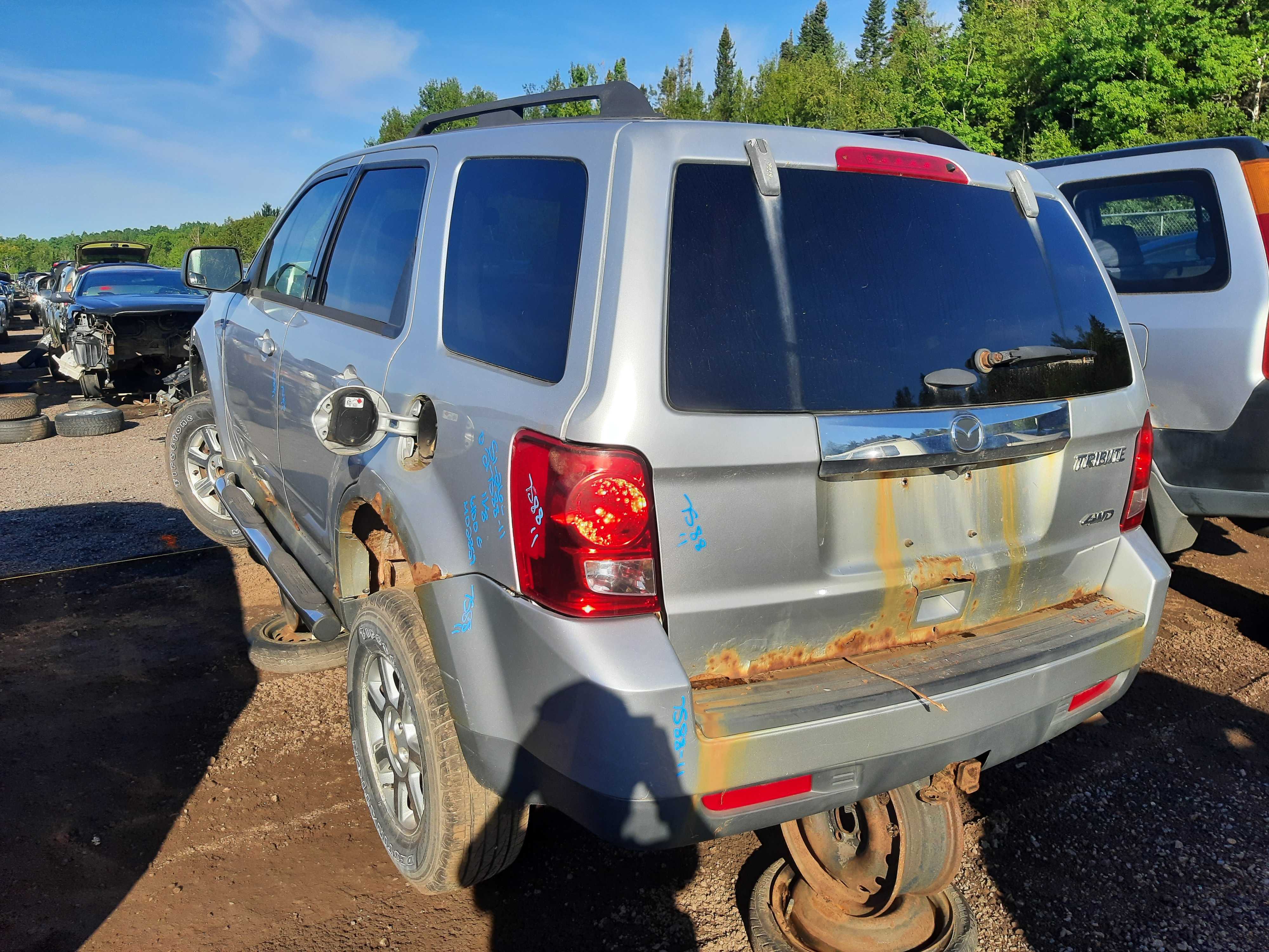 MAZDA TRIBUTE 2011