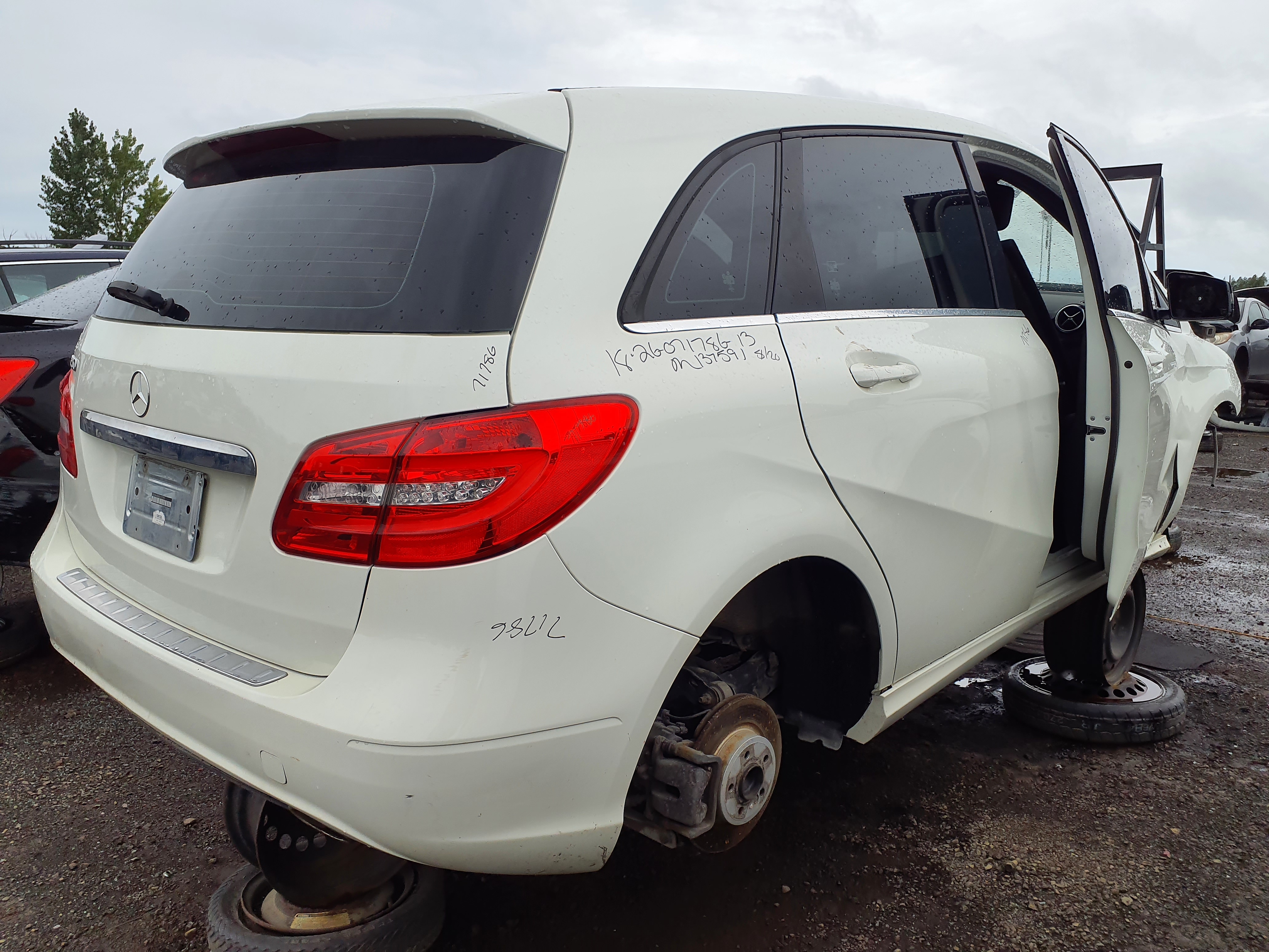MERCEDES-BENZ B-CLASS 2013
