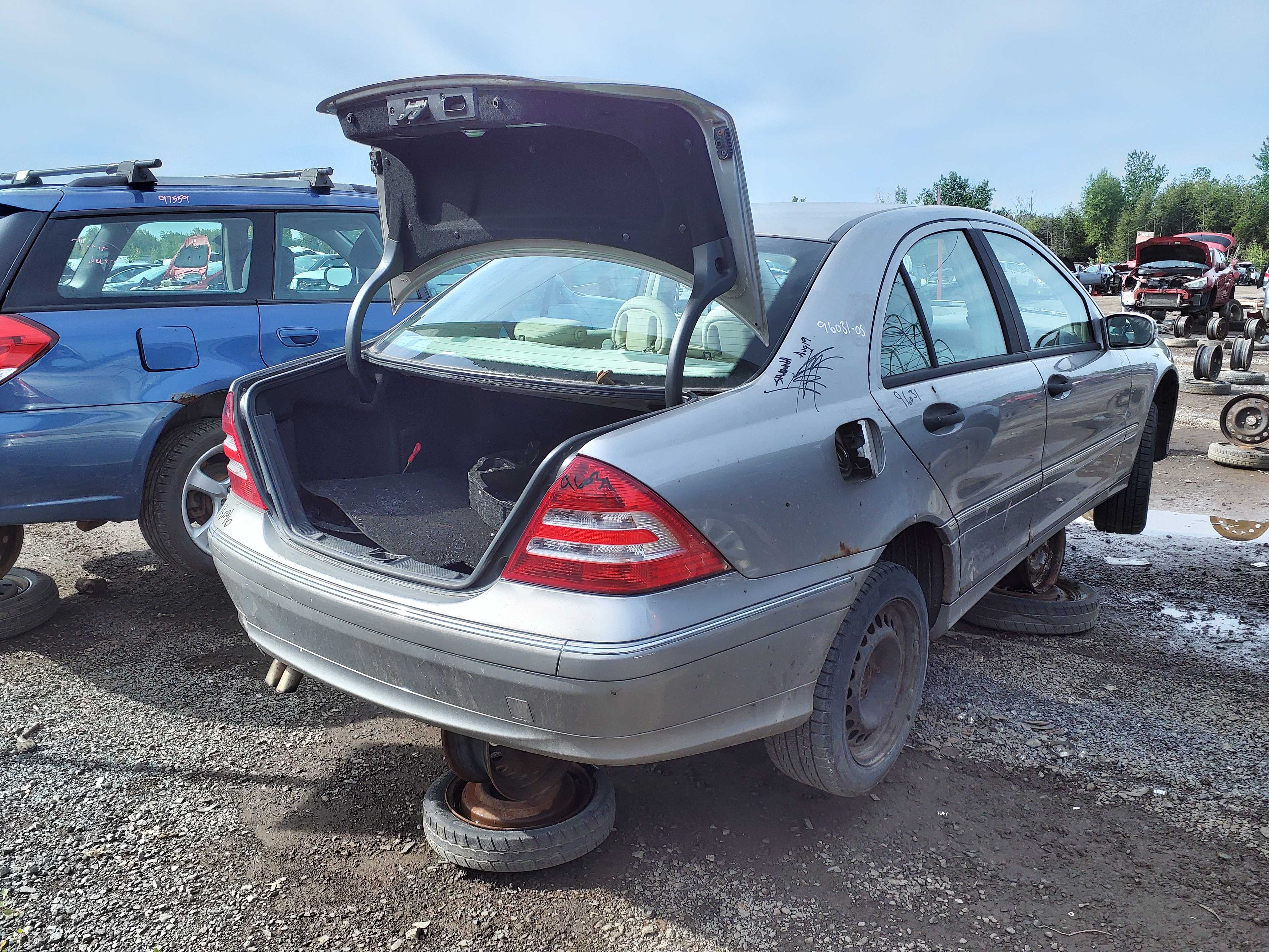 MERCEDES-BENZ C-CLASS 2005