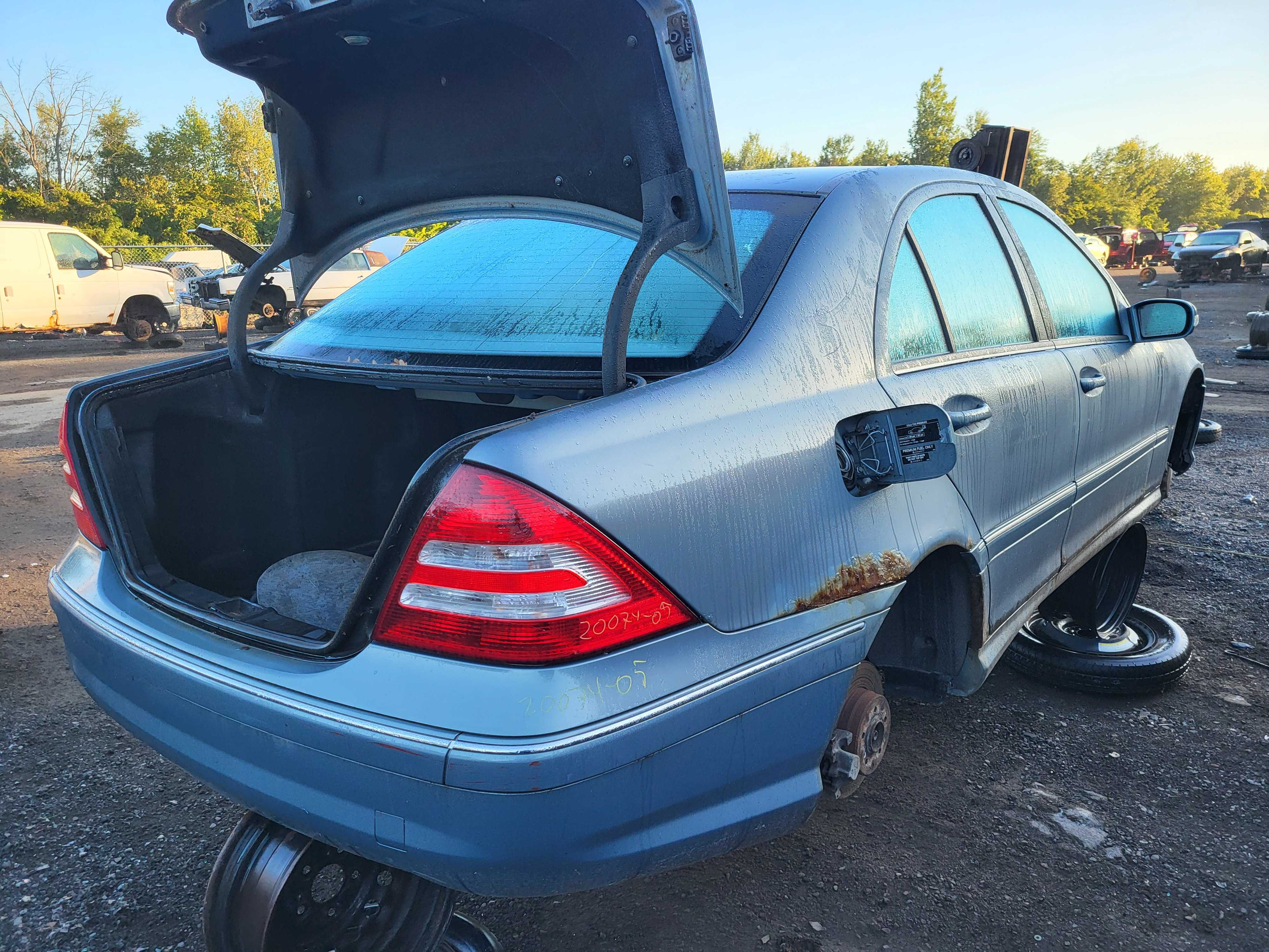 MERCEDES-BENZ C-CLASS 2005