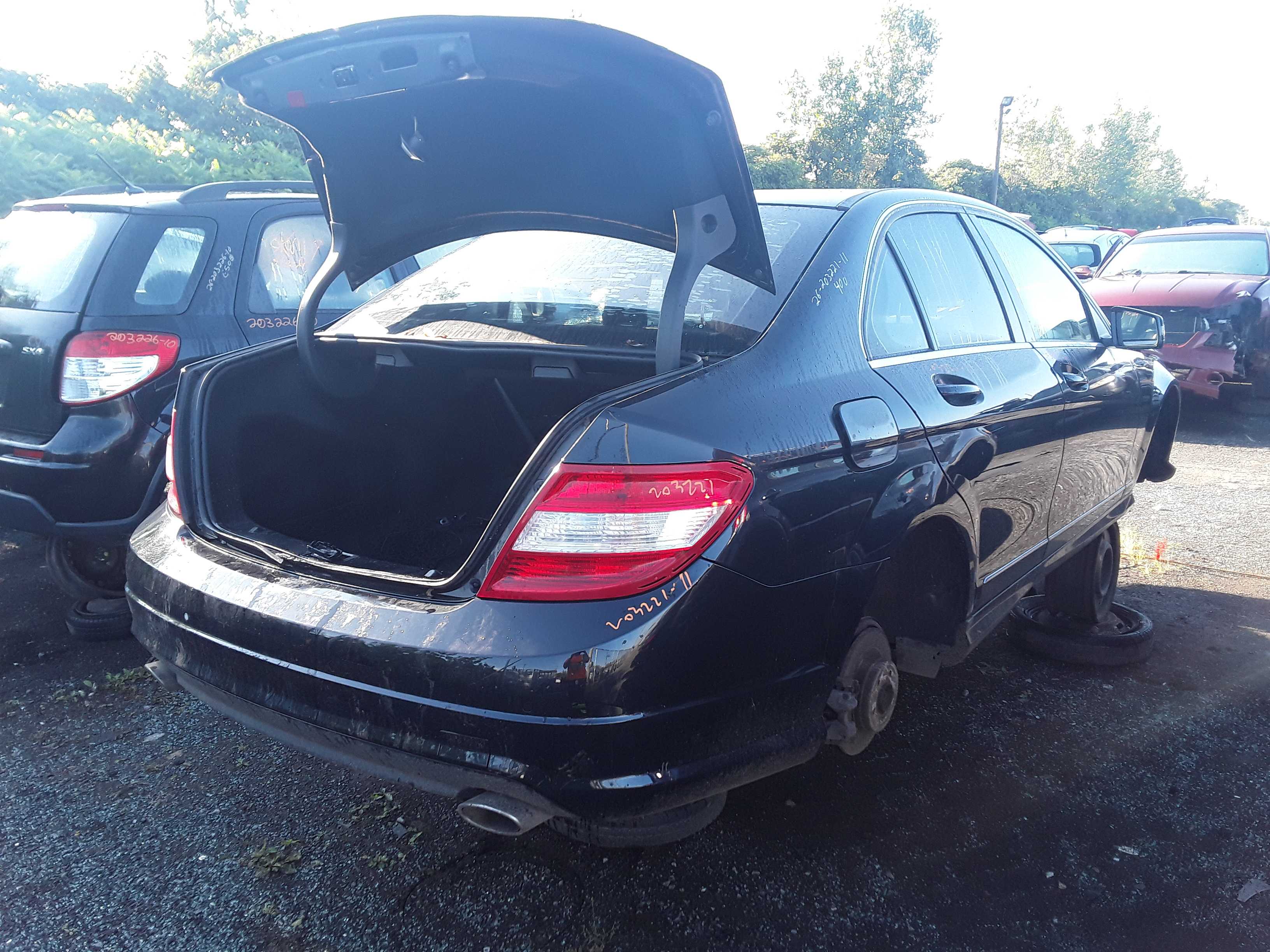 MERCEDES-BENZ C-CLASS 2011