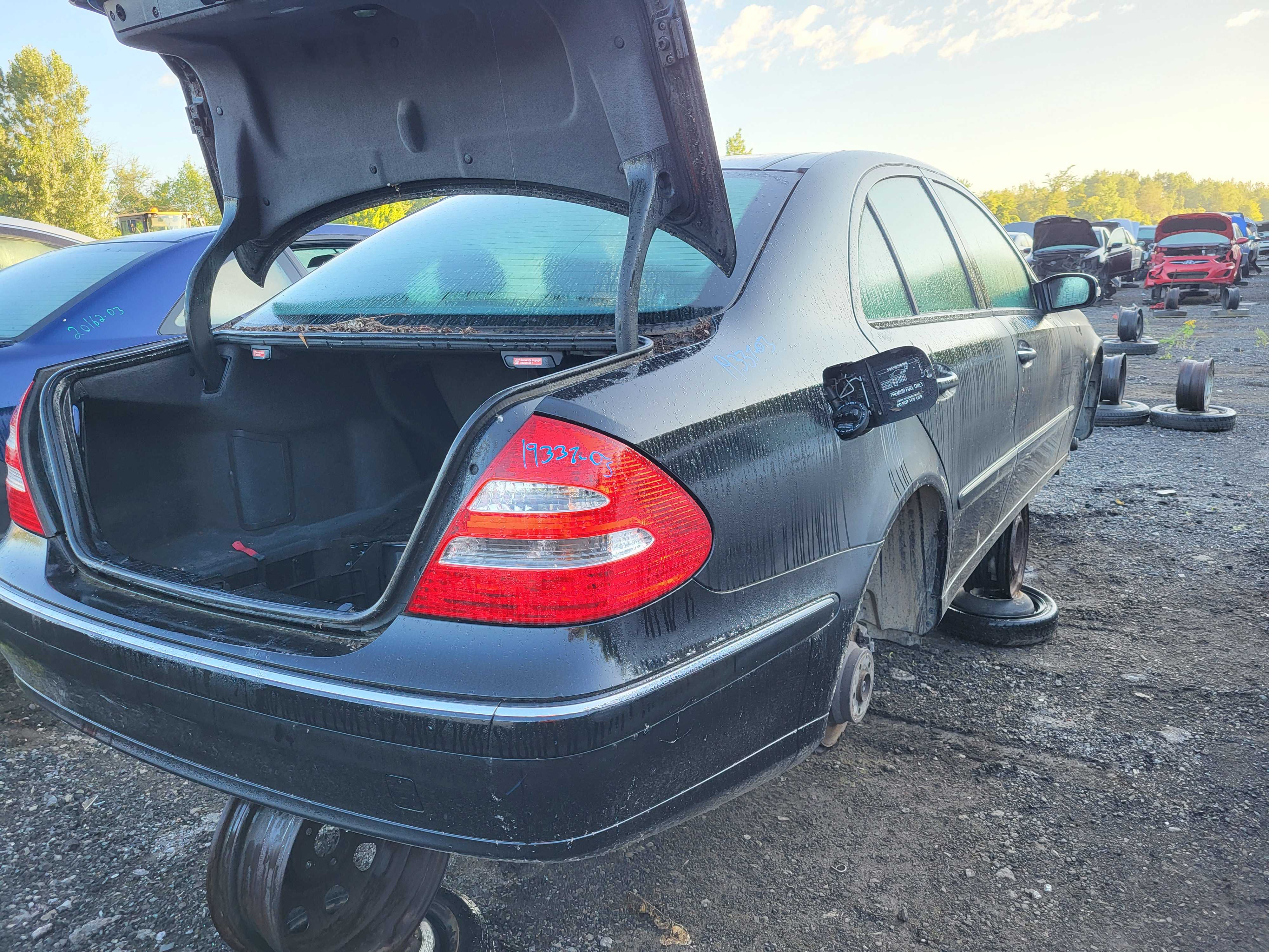 MERCEDES-BENZ E-CLASS 2003