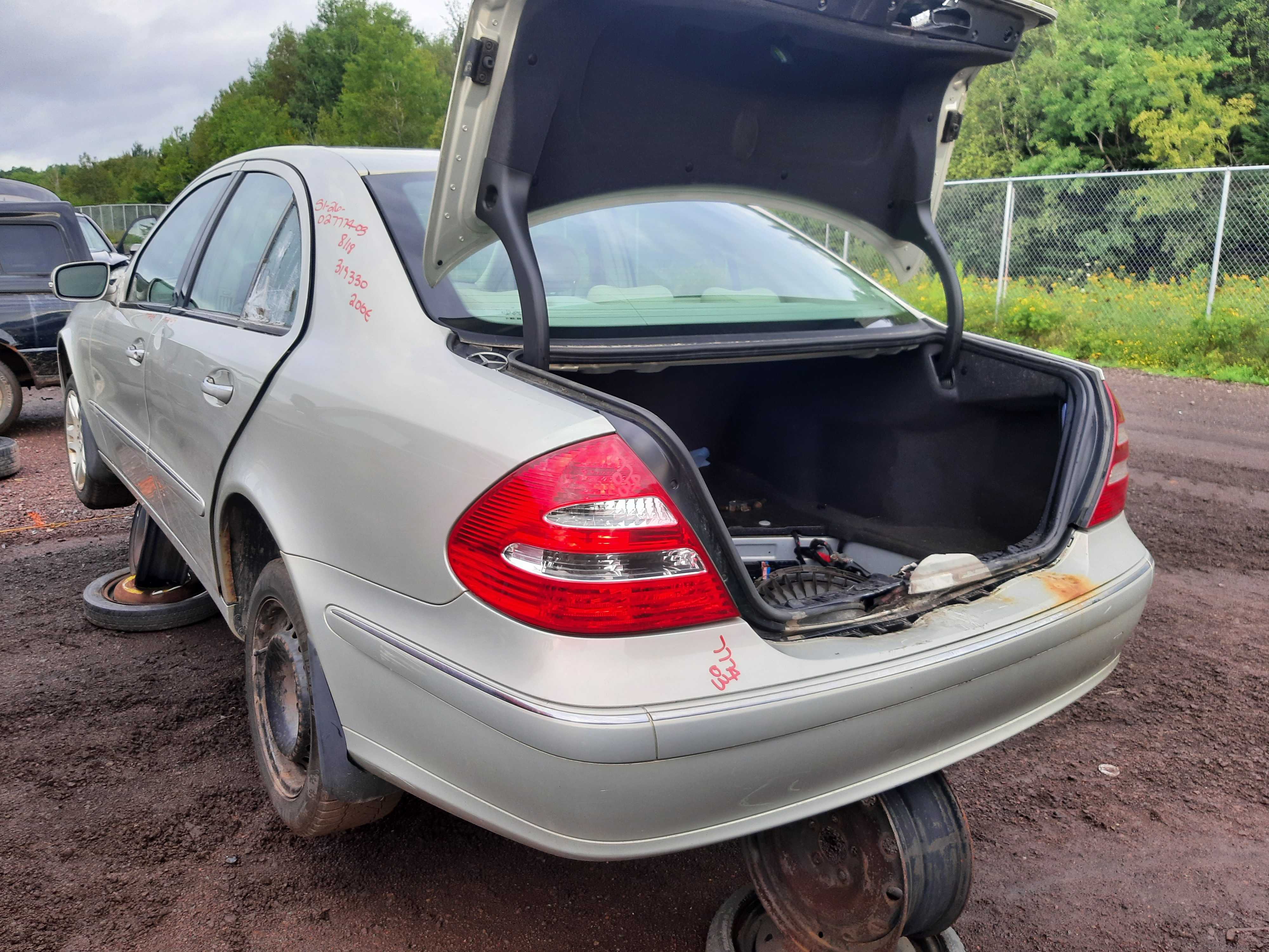 MERCEDES-BENZ E-CLASS 2003