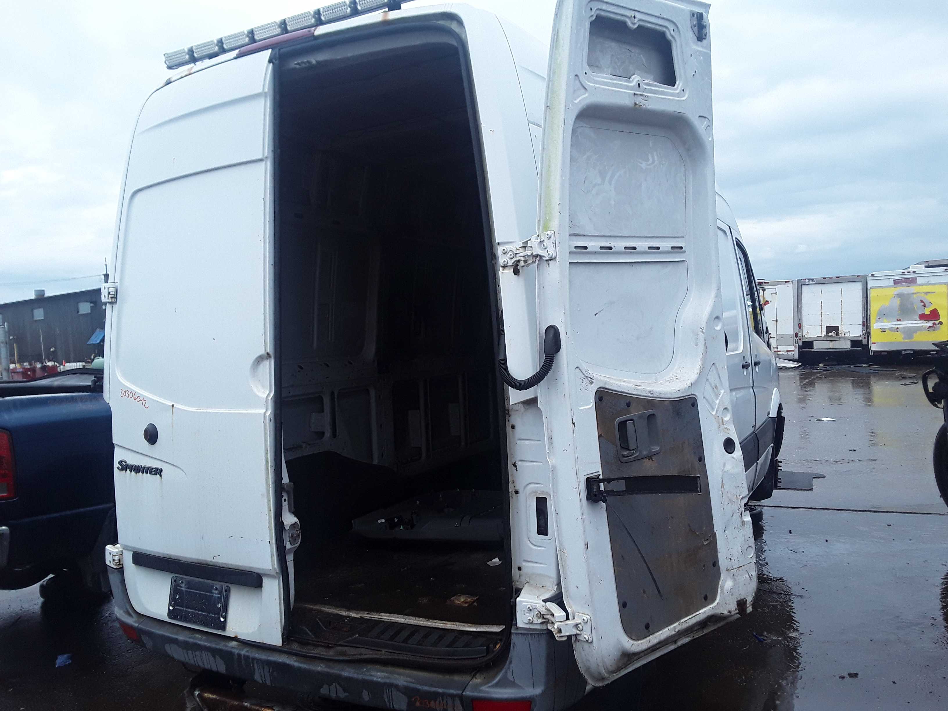 MERCEDES-BENZ SPRINTER 2012