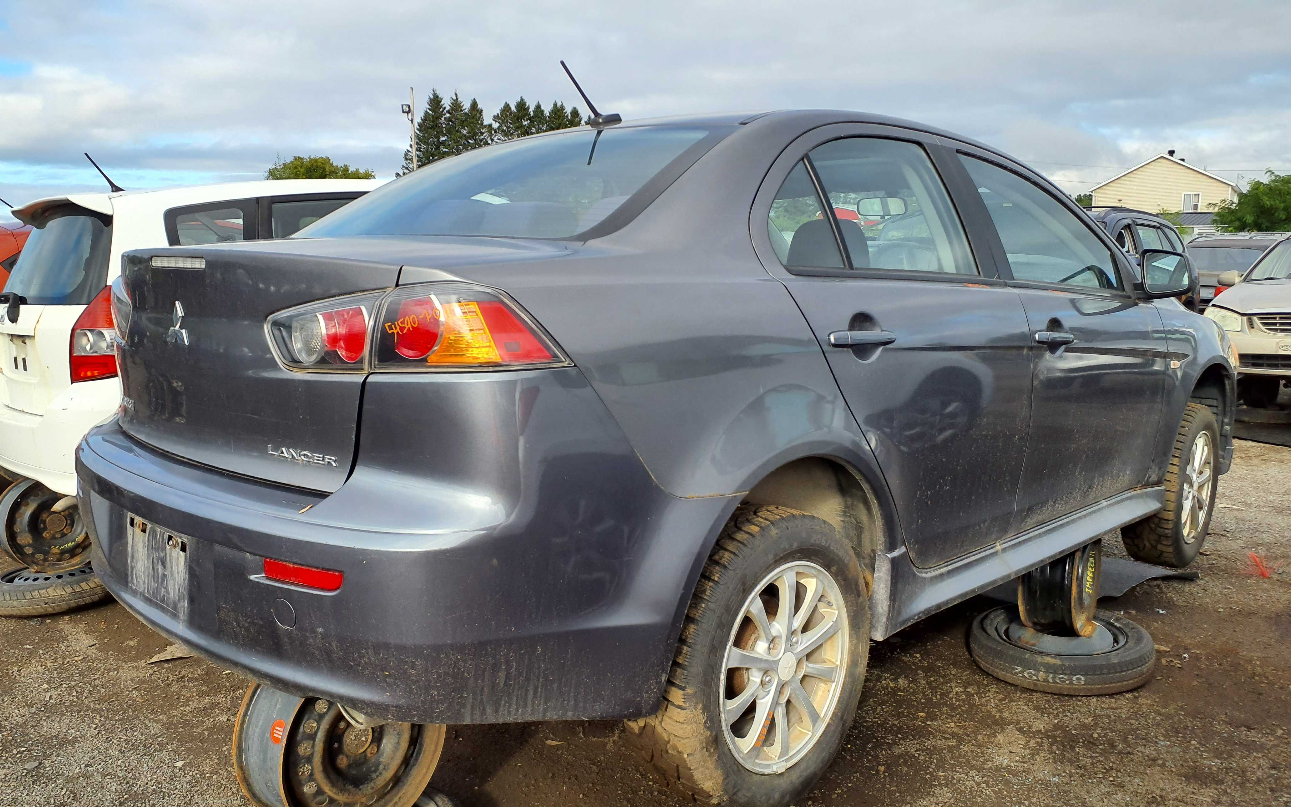 MITSUBISHI LANCER 2010