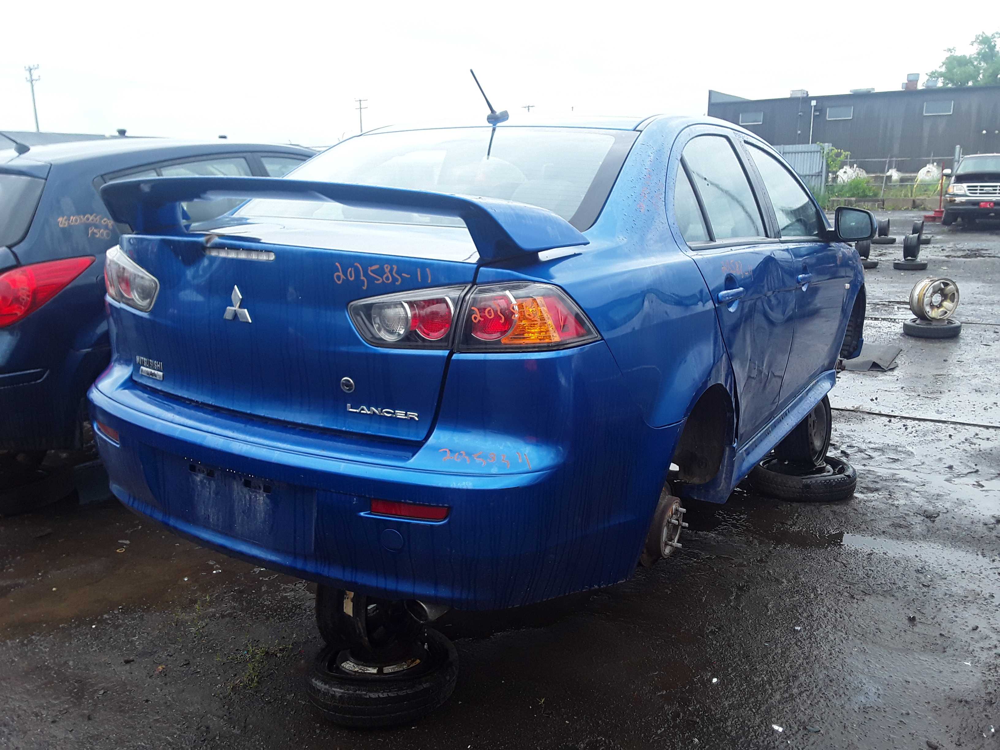 MITSUBISHI LANCER 2011