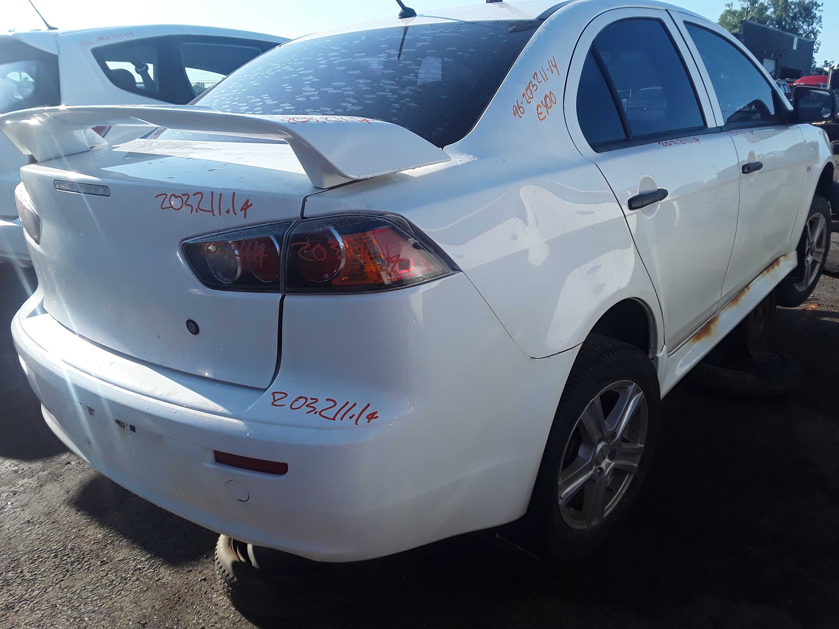 MITSUBISHI LANCER 2014