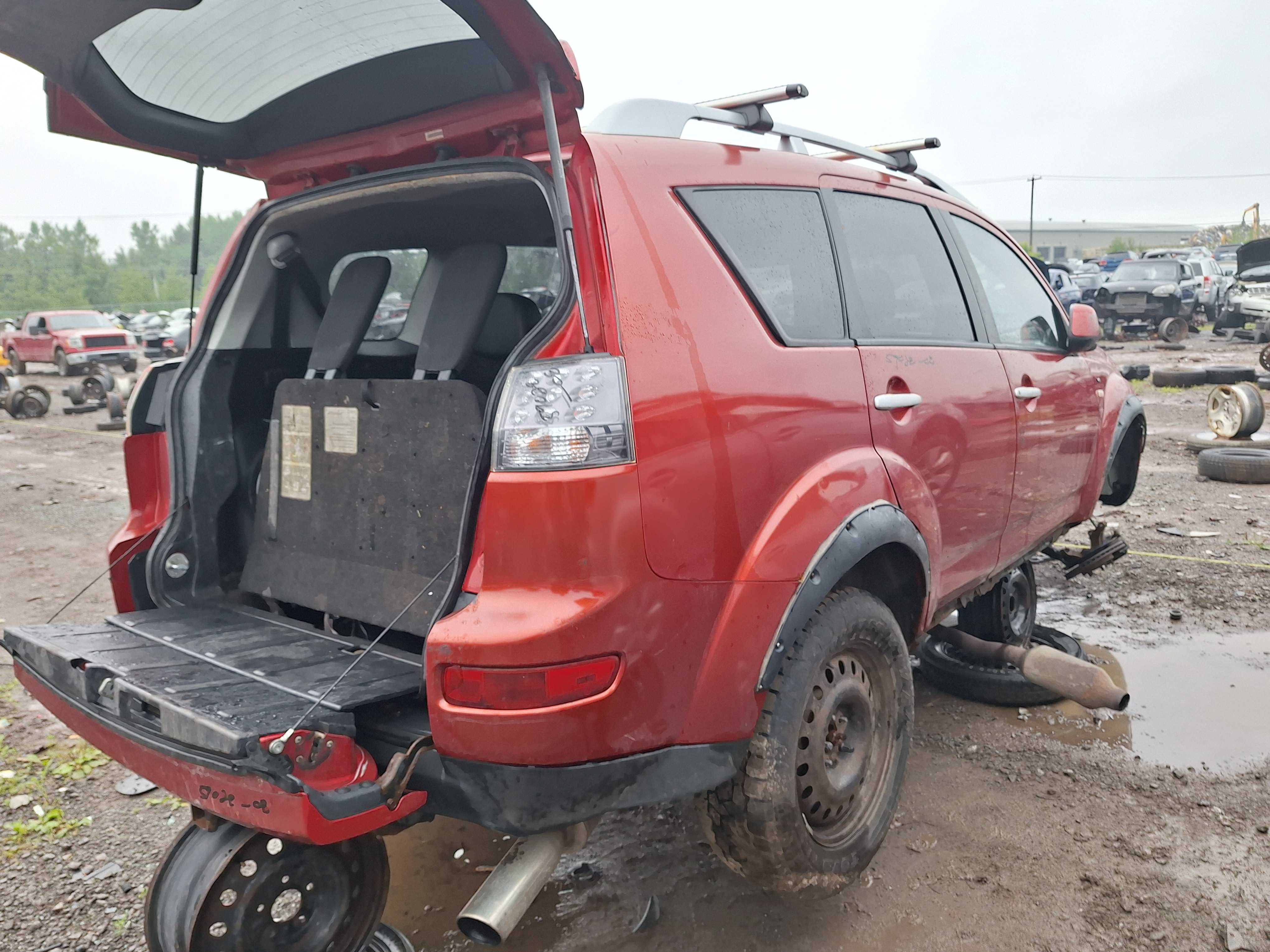 MITSUBISHI OUTLANDER 2008