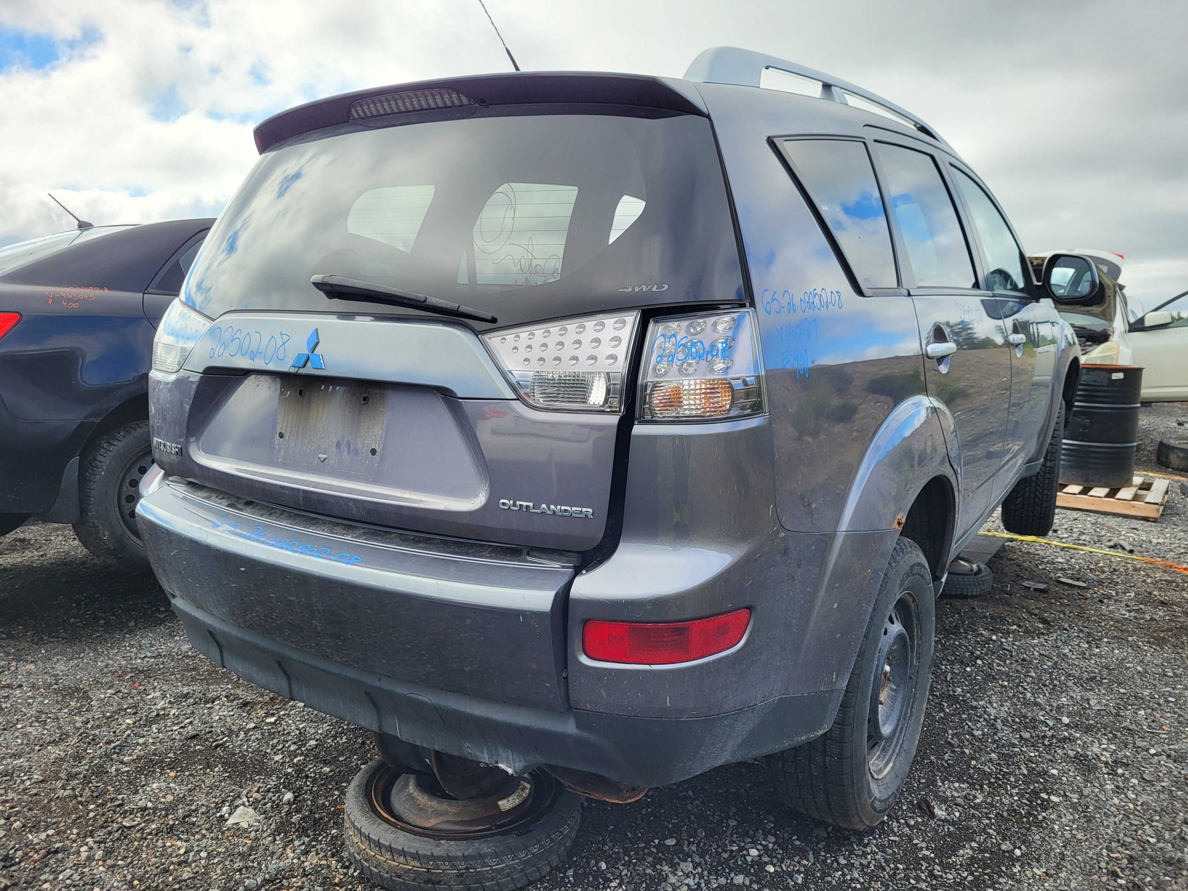 MITSUBISHI OUTLANDER 2008