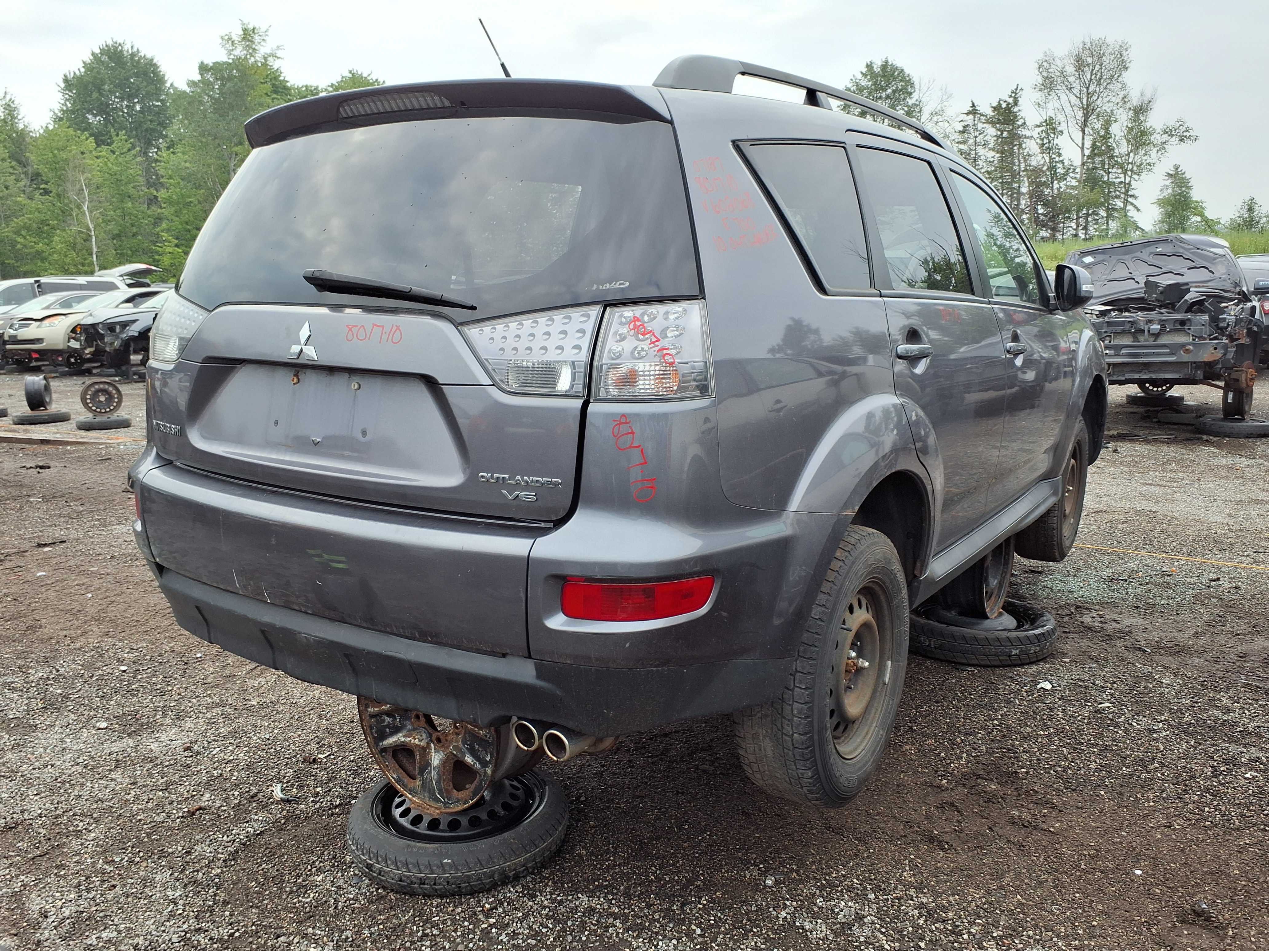 MITSUBISHI OUTLANDER 2010