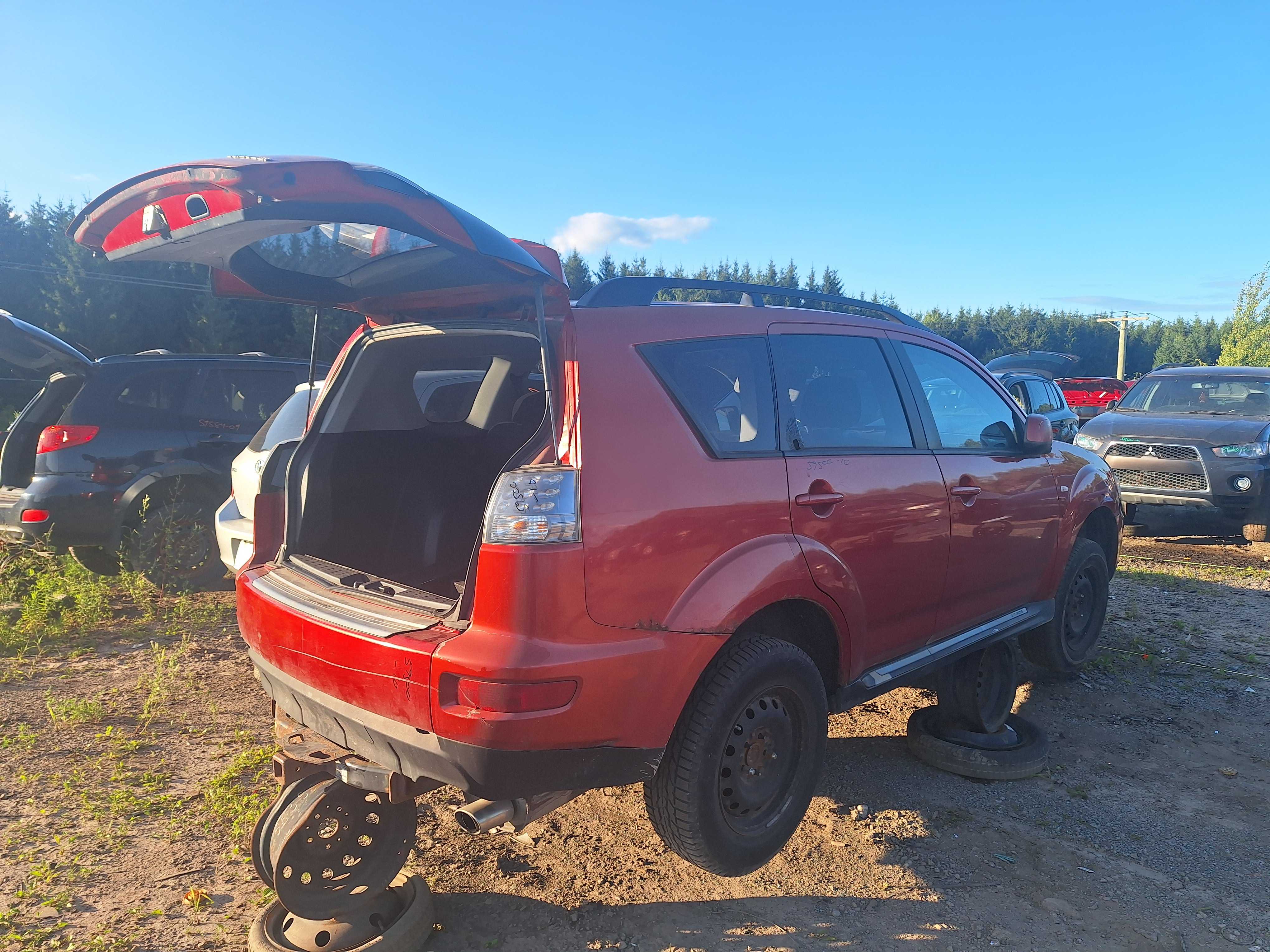 MITSUBISHI OUTLANDER 2010