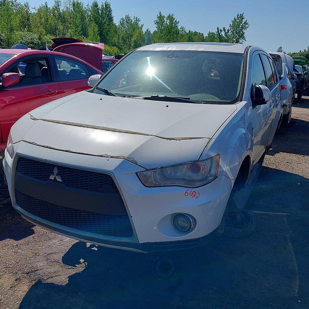 MITSUBISHI OUTLANDER 2011