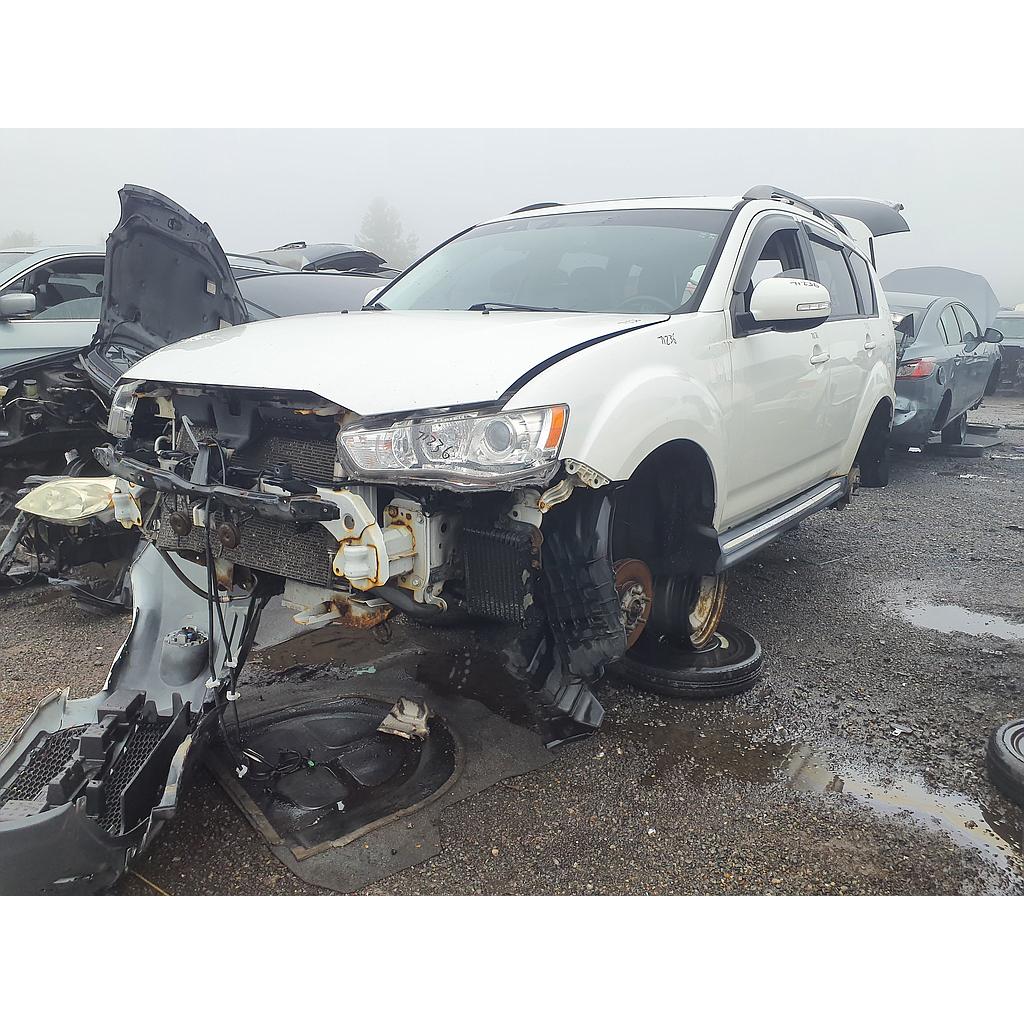 MITSUBISHI OUTLANDER 2012