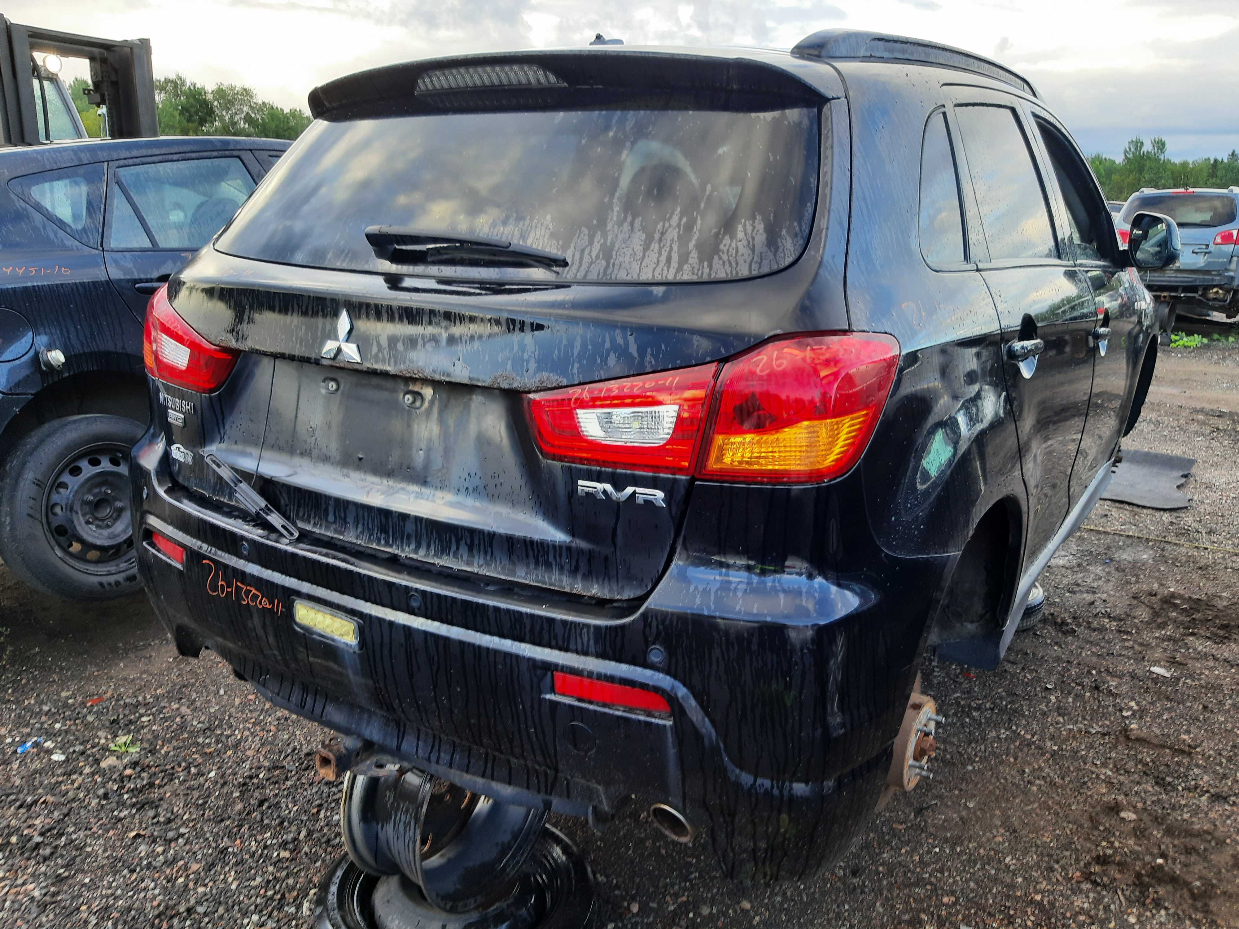 MITSUBISHI RVR 2011