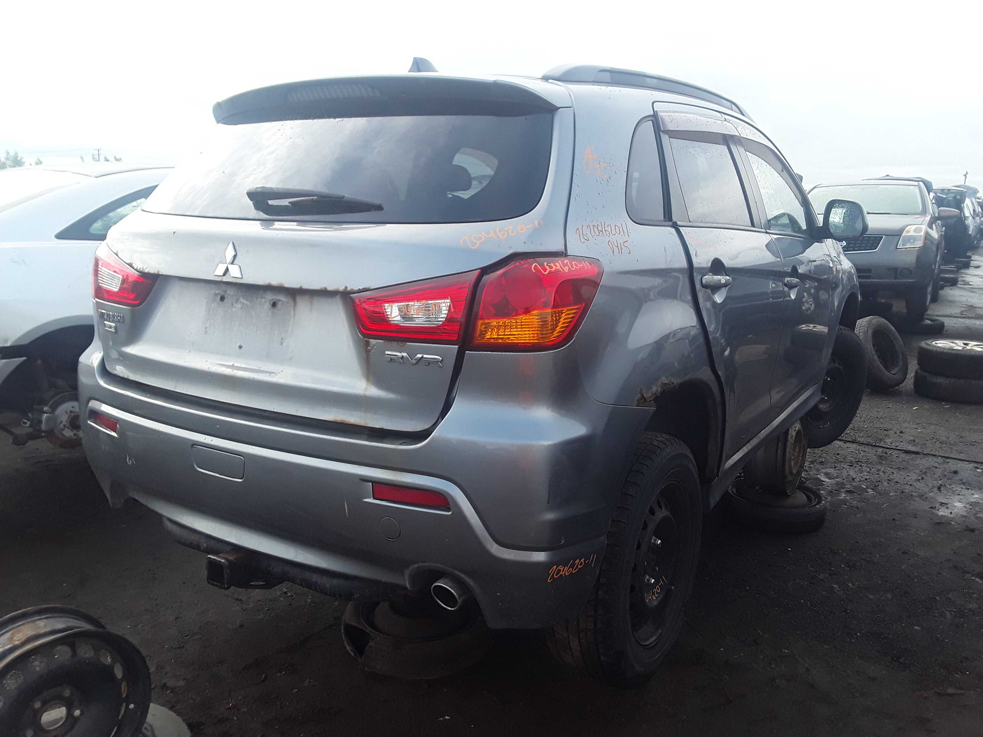 MITSUBISHI RVR 2011