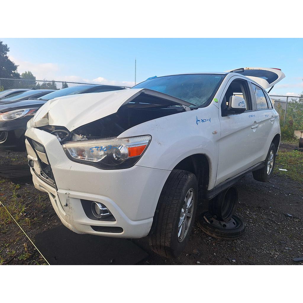 MITSUBISHI RVR 2011